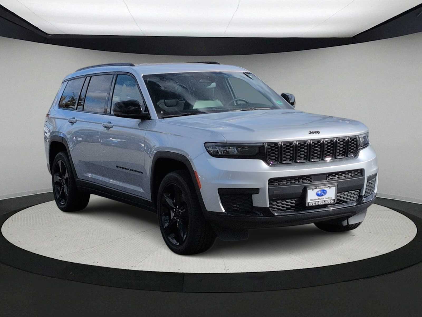 Thumbnail: 2023 Jeep Grand Cherokee L - 2
