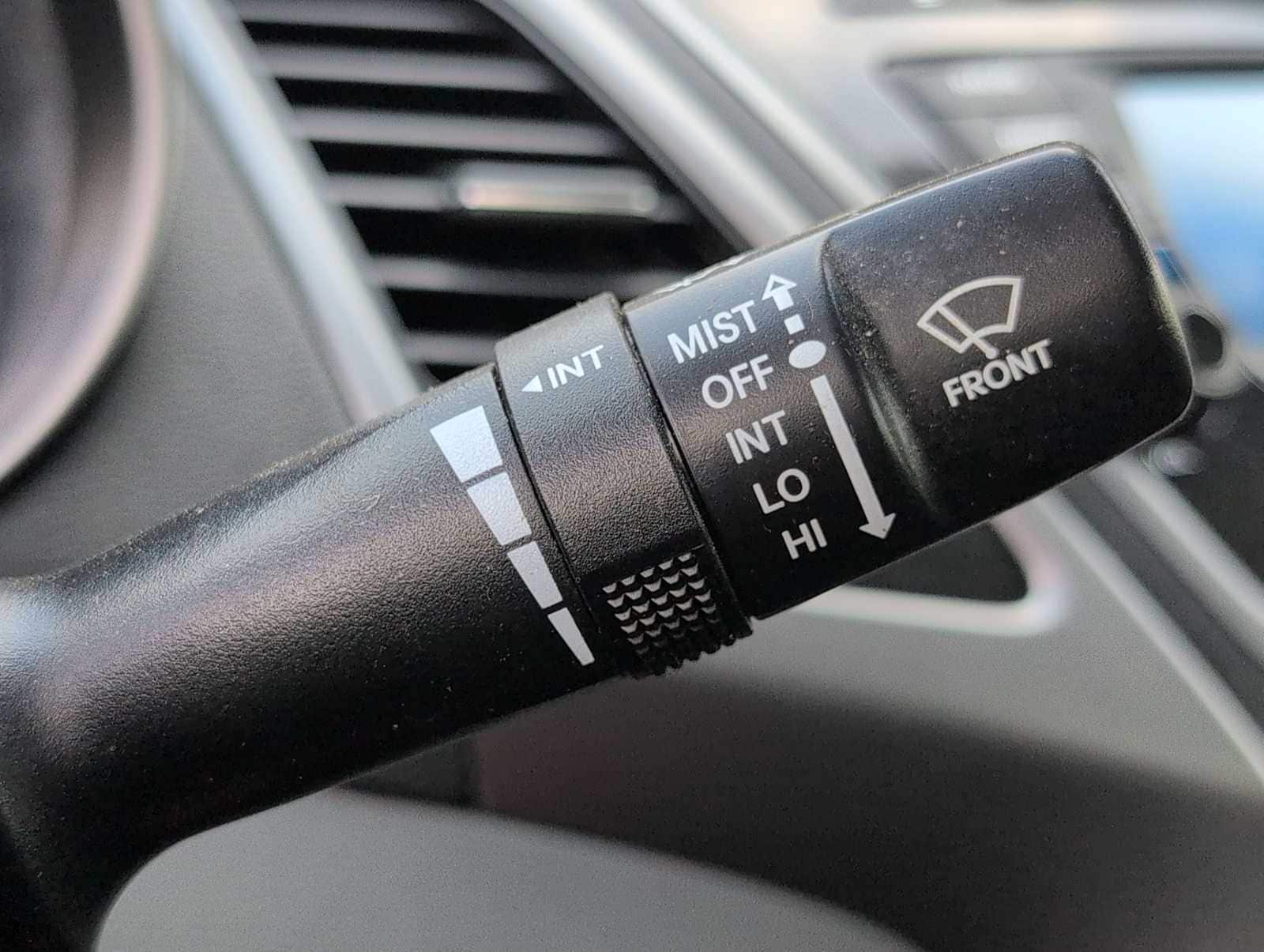 Thumbnail: 2016 Hyundai Elantra - 24