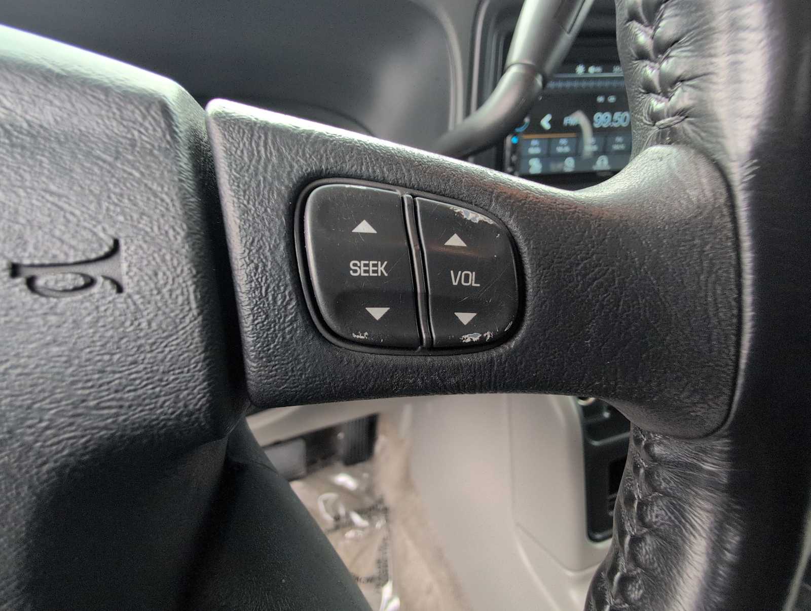 Thumbnail: 2005 Chevrolet Suburban - 22