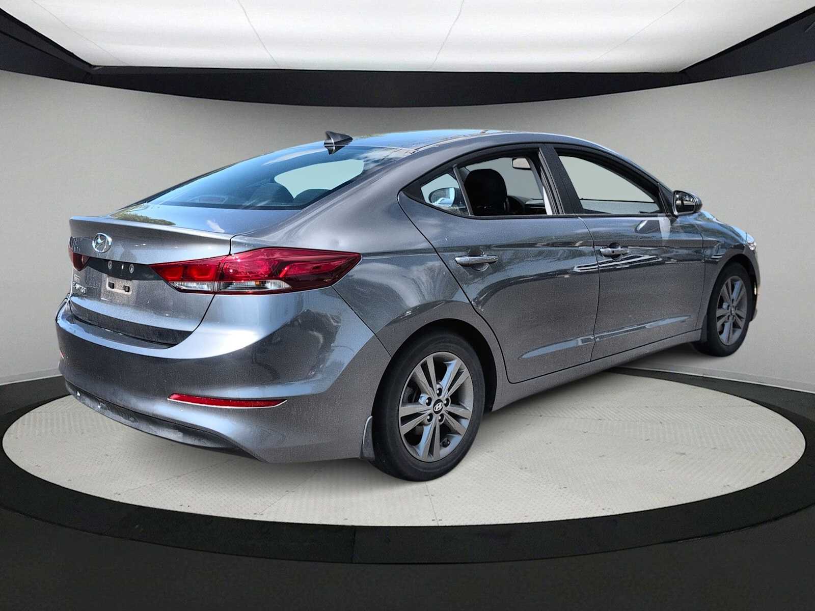 Thumbnail: 2018 Hyundai Elantra - 8