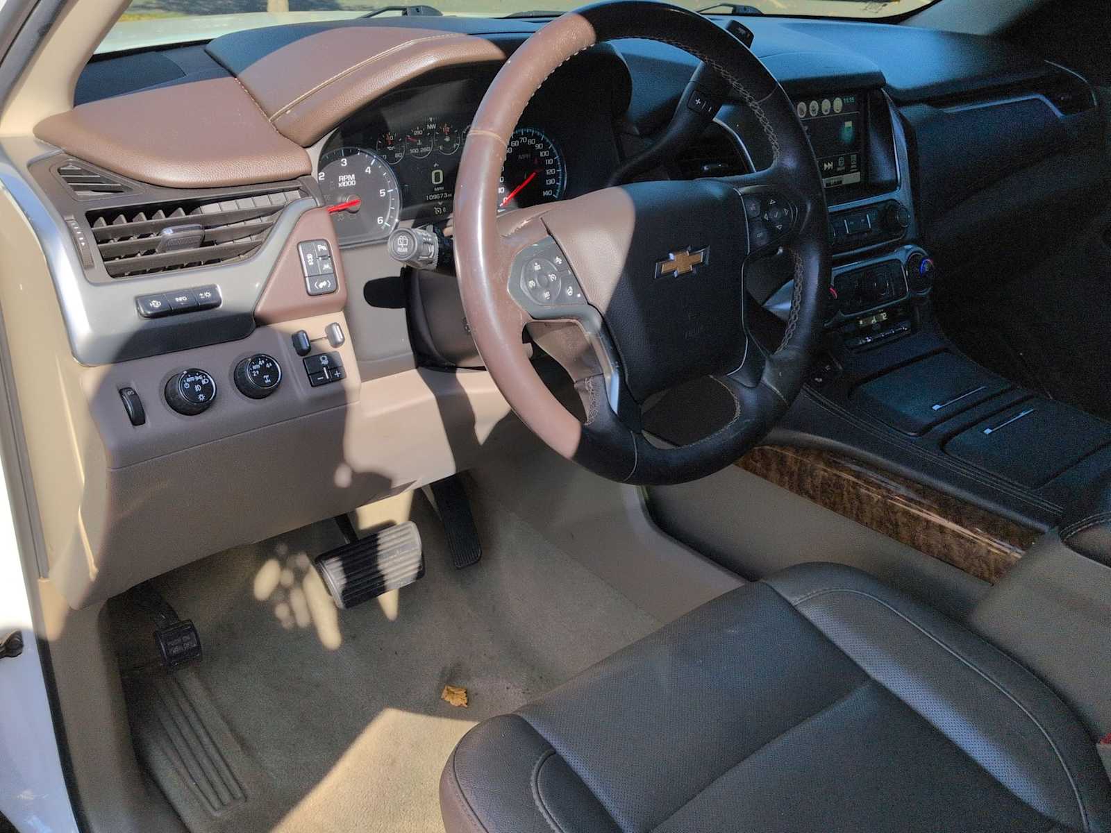 Thumbnail: 2016 Chevrolet Tahoe - 16