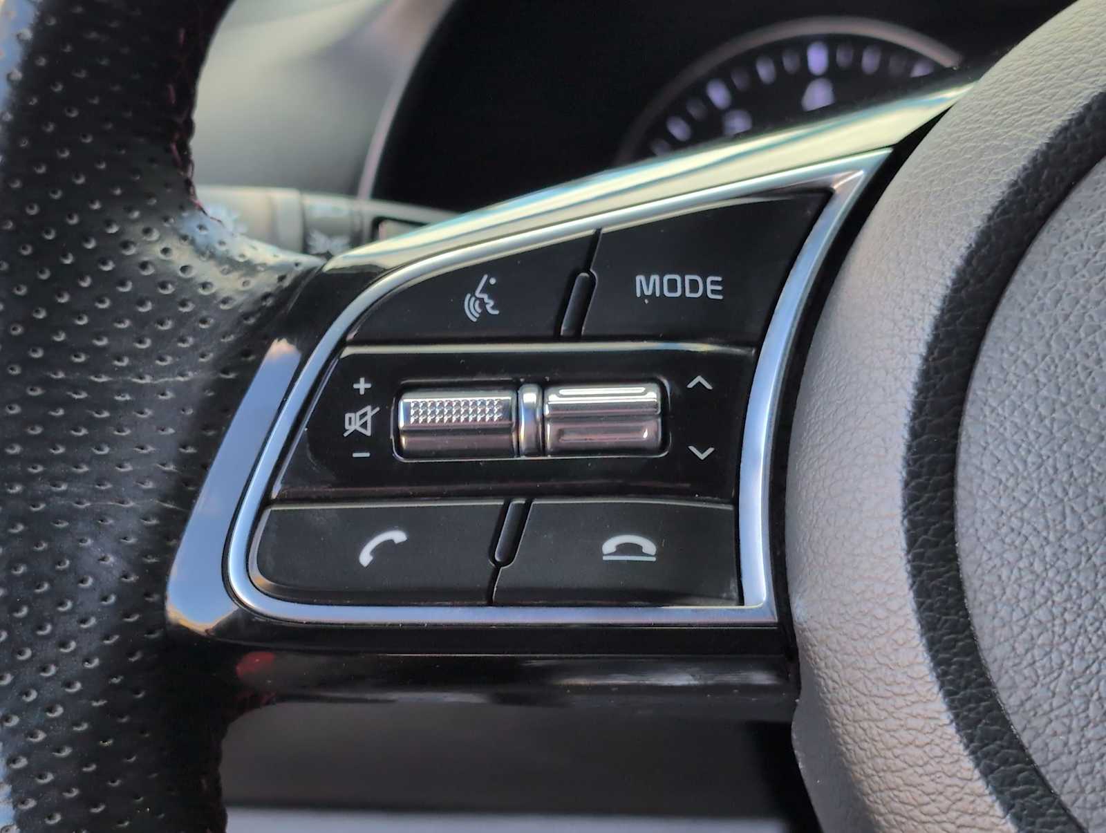 Thumbnail: 2020 Kia Forte - 23