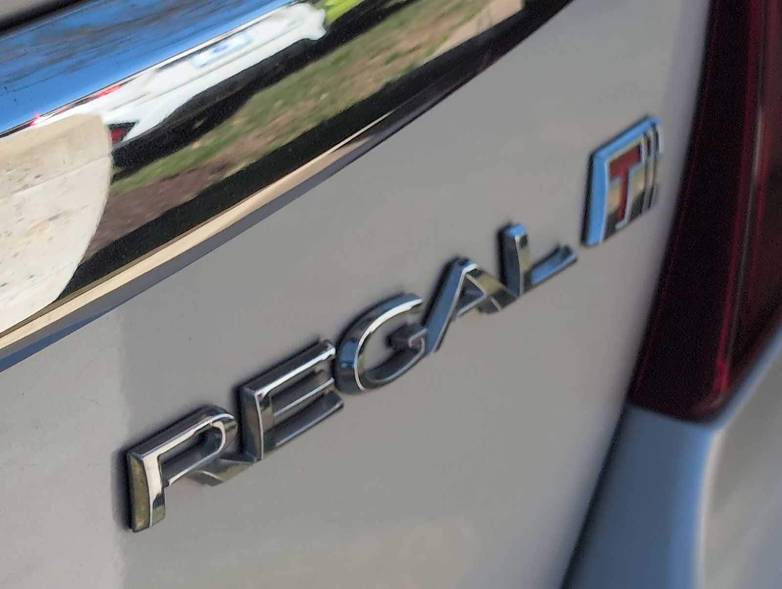 Thumbnail: 2014 Buick Regal - 13