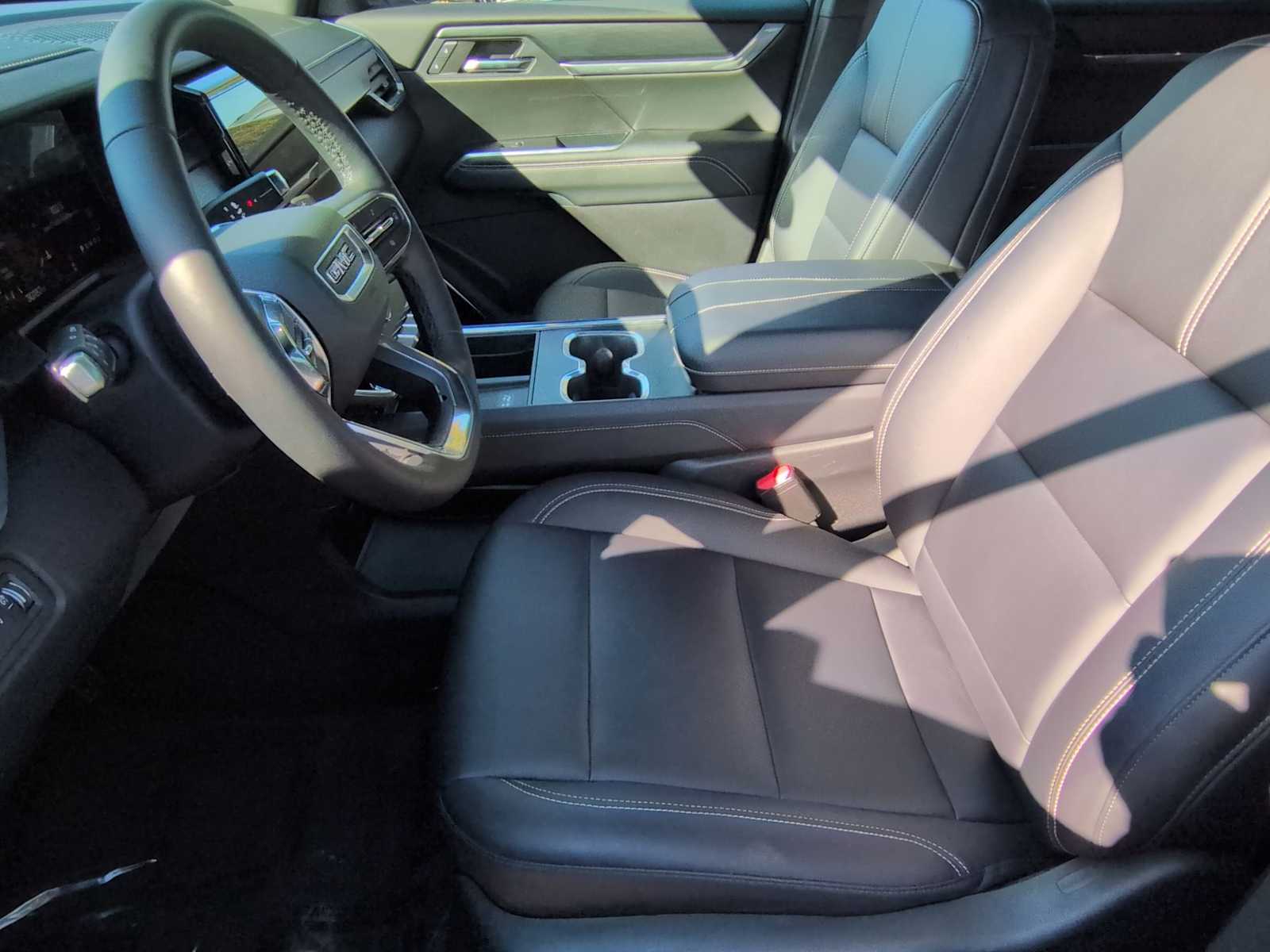 Thumbnail: 2024 GMC Acadia - 10
