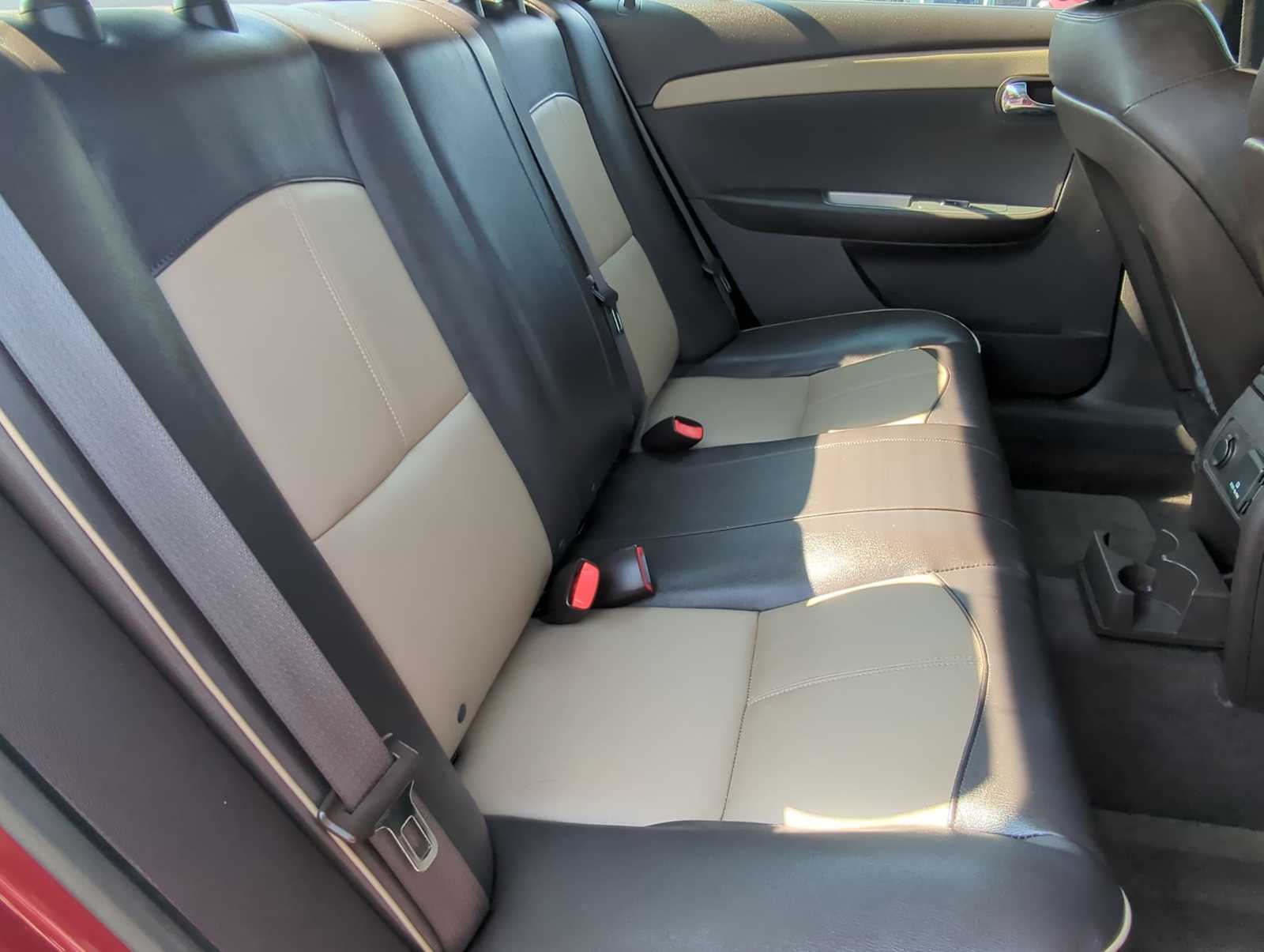 Thumbnail: 2011 Chevrolet Malibu - 22