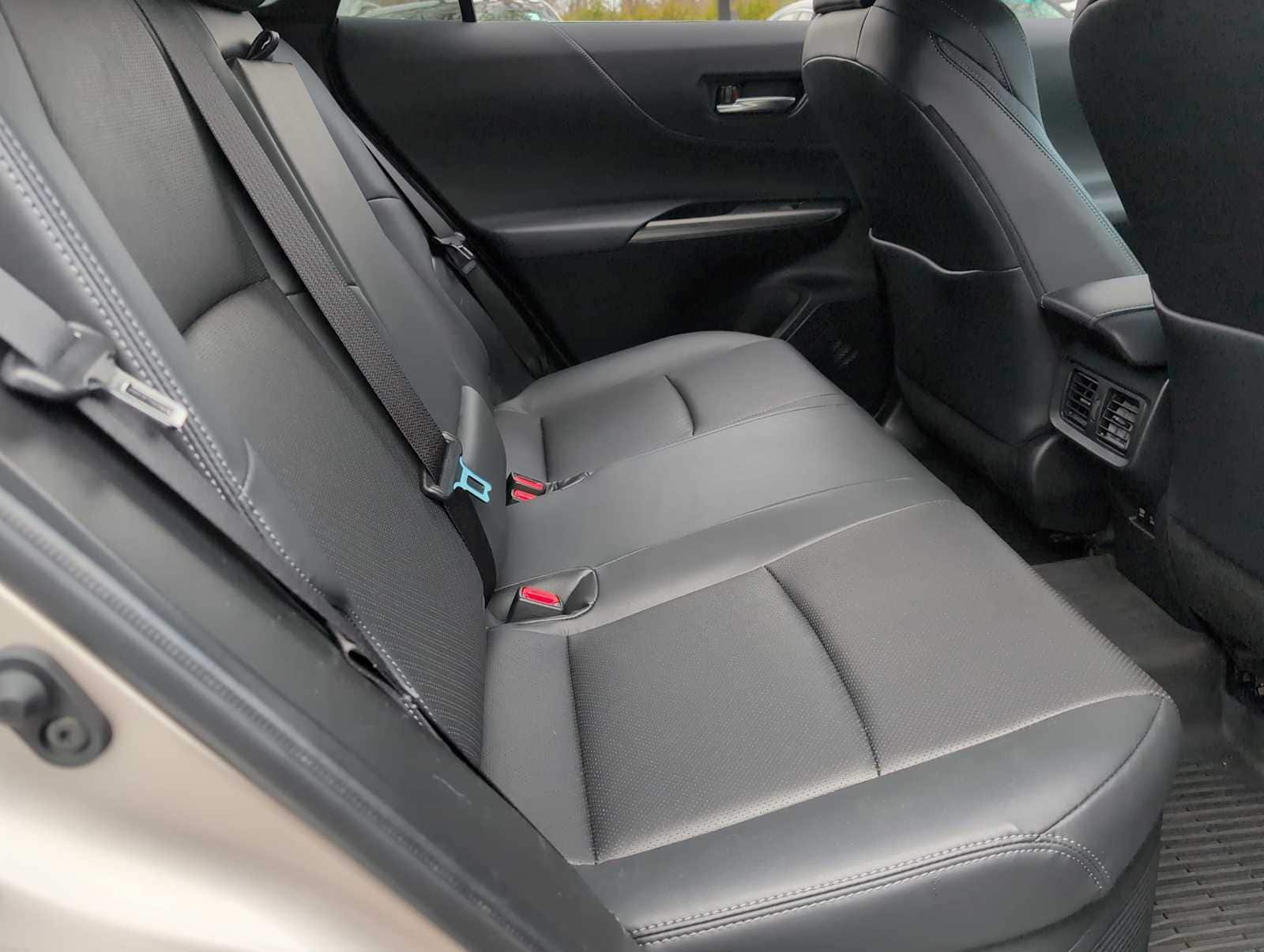 Thumbnail: 2021 Toyota Venza - 20