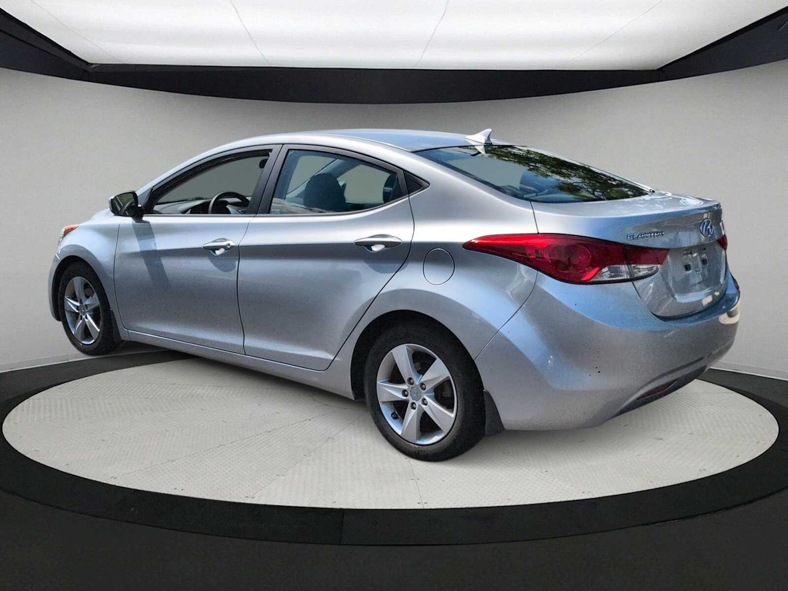 Thumbnail: 2013 Hyundai Elantra - 6