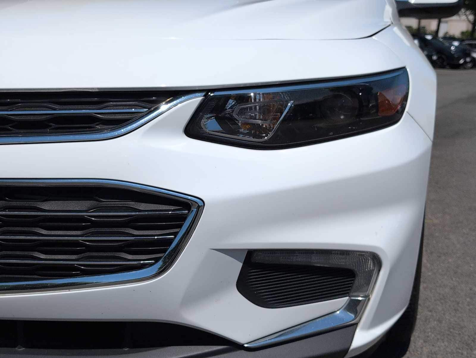 Thumbnail: 2016 Chevrolet Malibu - 11