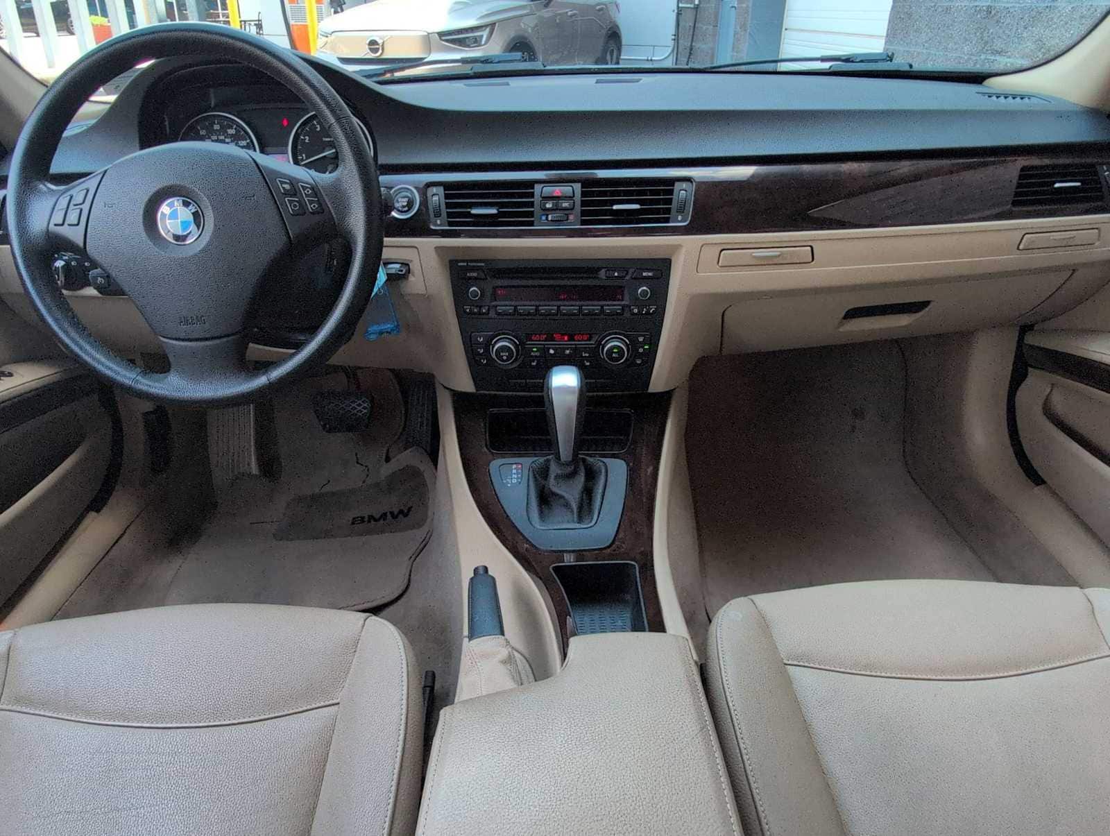 Thumbnail: 2010 BMW 3 Series - 15