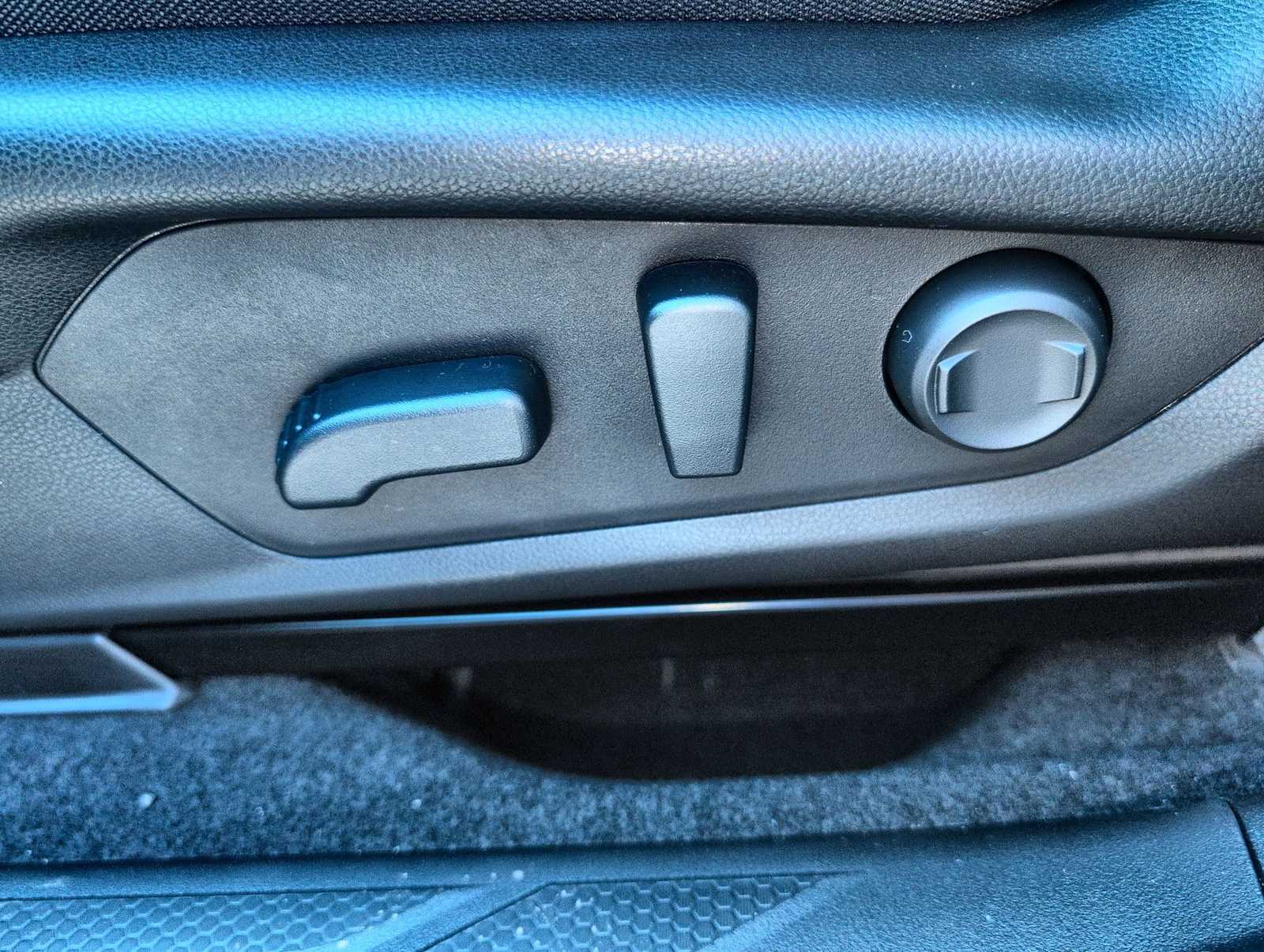 Thumbnail: 2026 Subaru Outback - 17