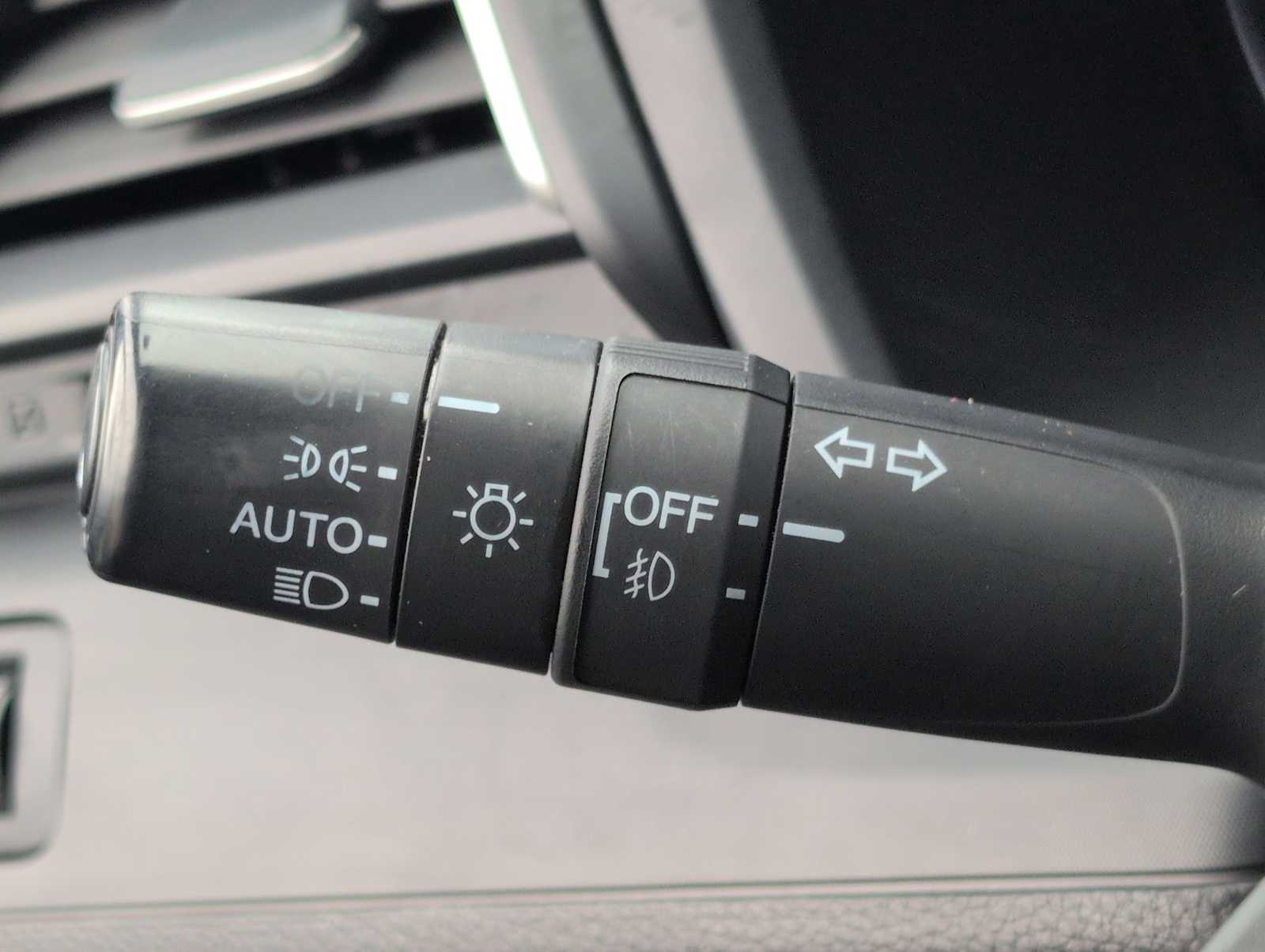 Thumbnail: 2019 Honda Insight - 26