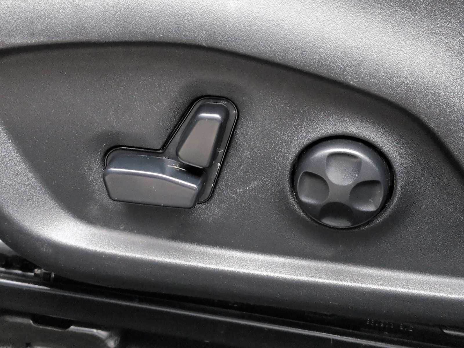 Thumbnail: 2019 Jeep Compass - 18