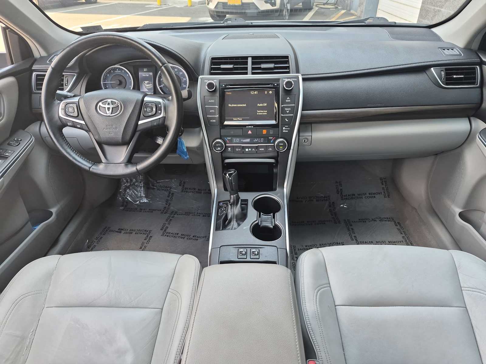 2016 Toyota Camry XLE - Photo 15