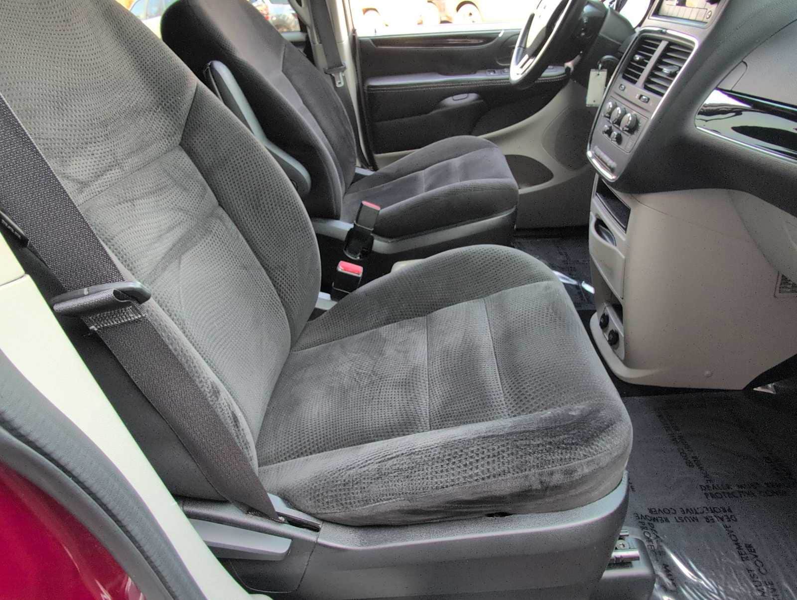 Thumbnail: 2015 Dodge Grand Caravan - 19