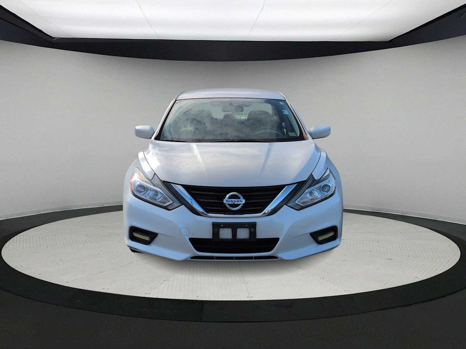Thumbnail: 2016 Nissan Altima - 3