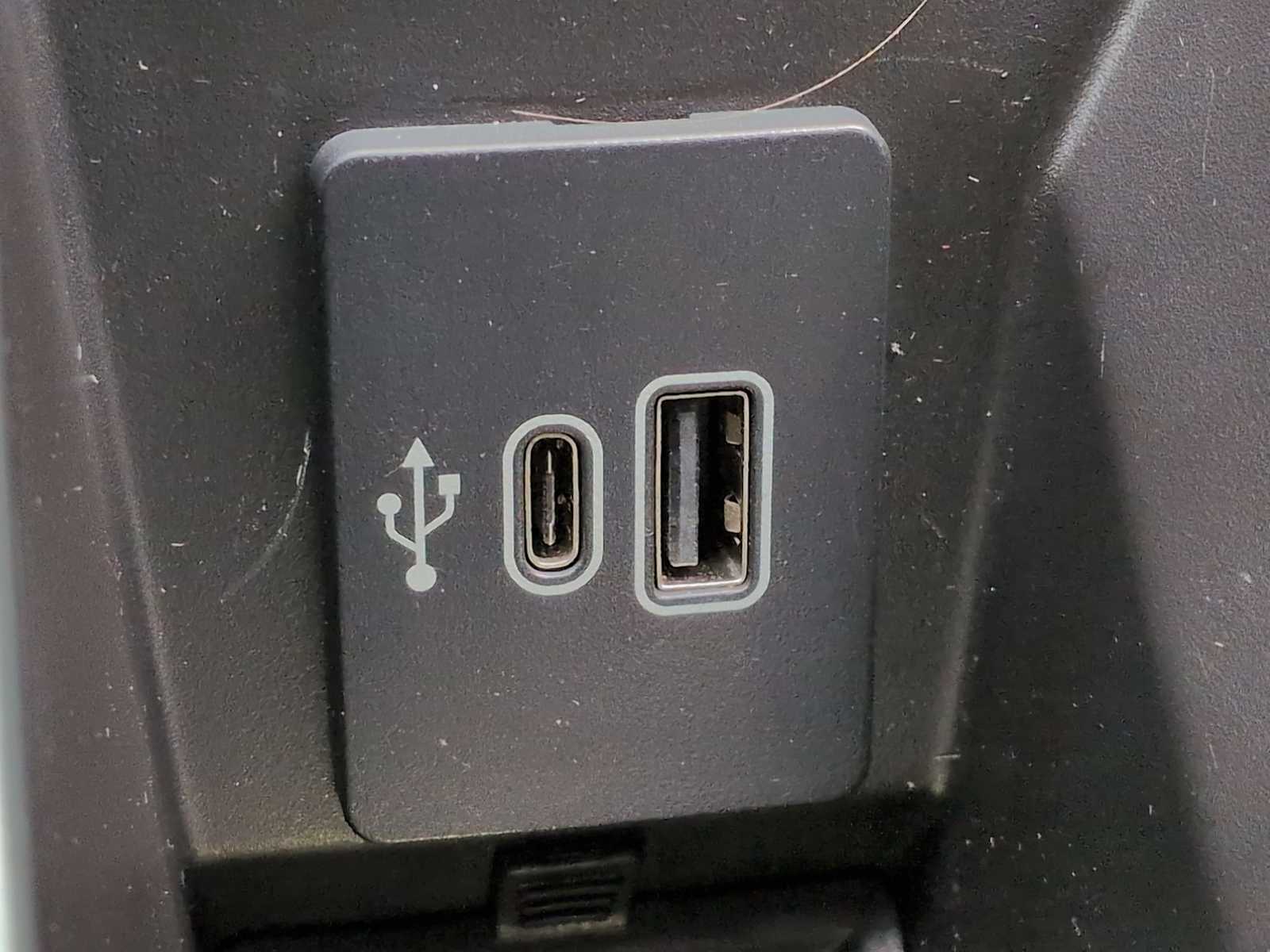 Thumbnail: 2024 Lincoln Nautilus - 31