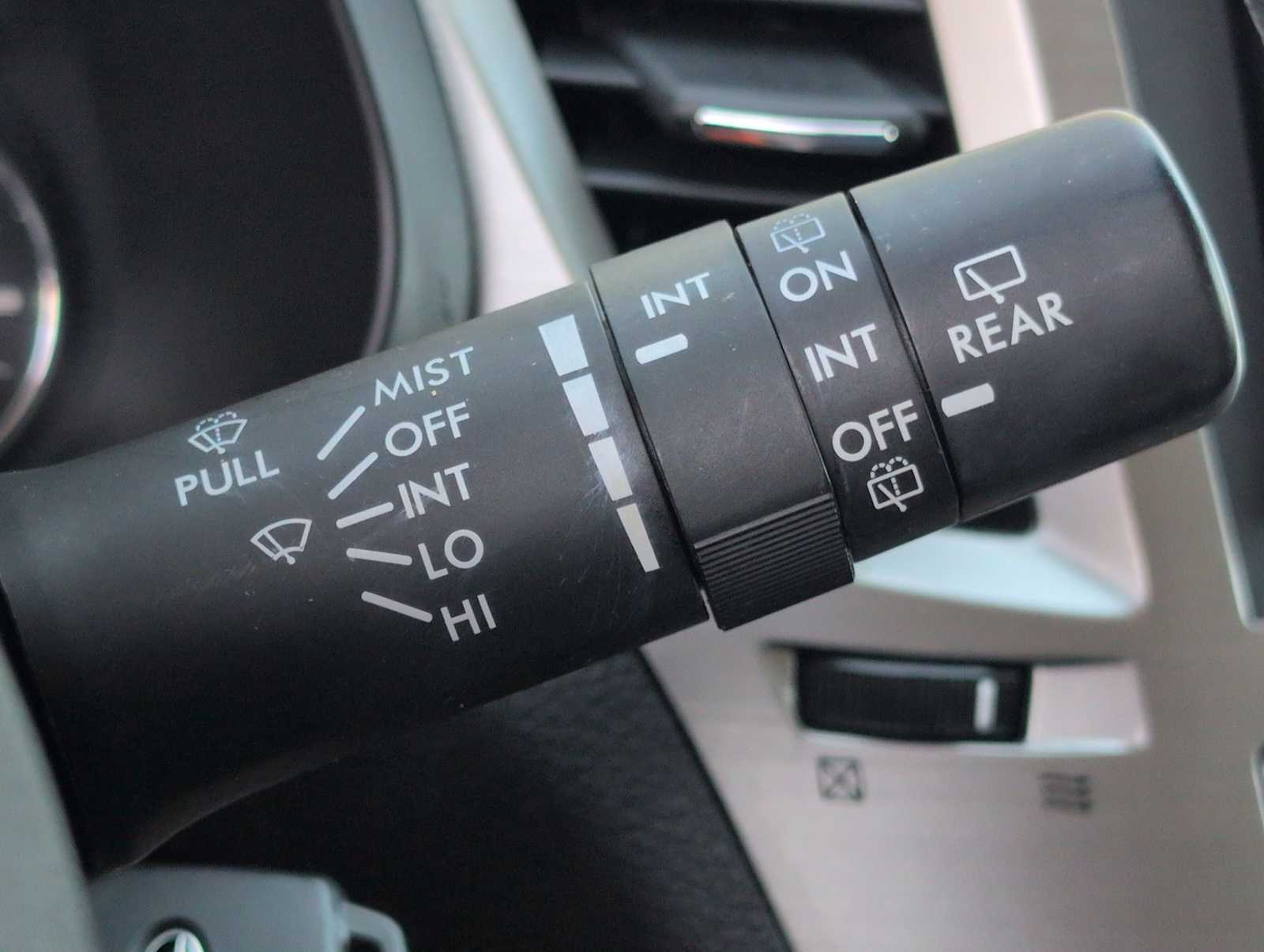 Thumbnail: 2011 Subaru Outback - 25