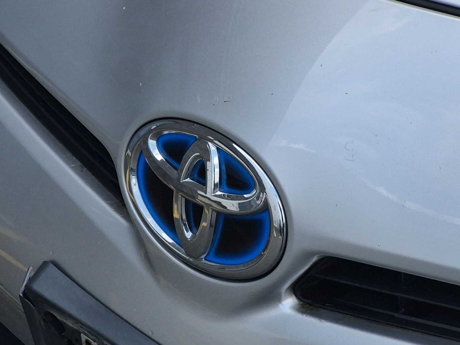 2013 Toyota Prius Plug-In Base - Photo 12