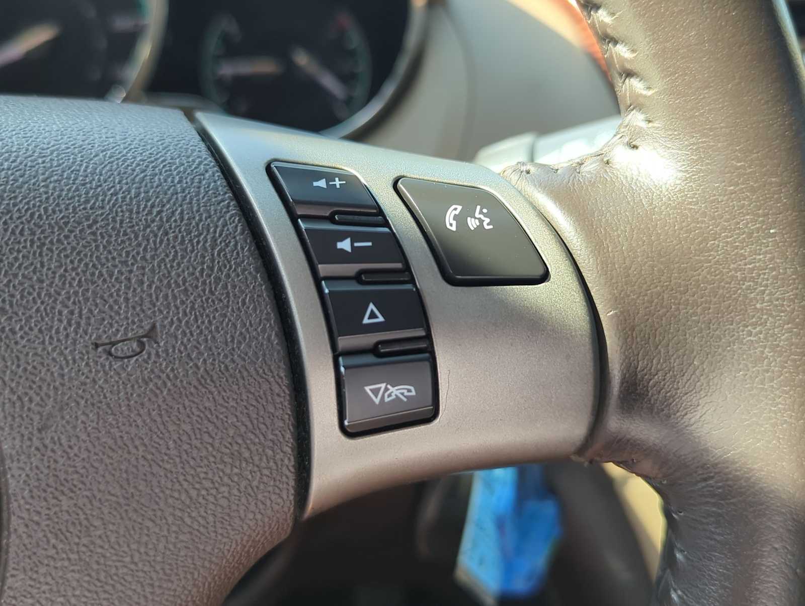 Thumbnail: 2011 Chevrolet Malibu - 26