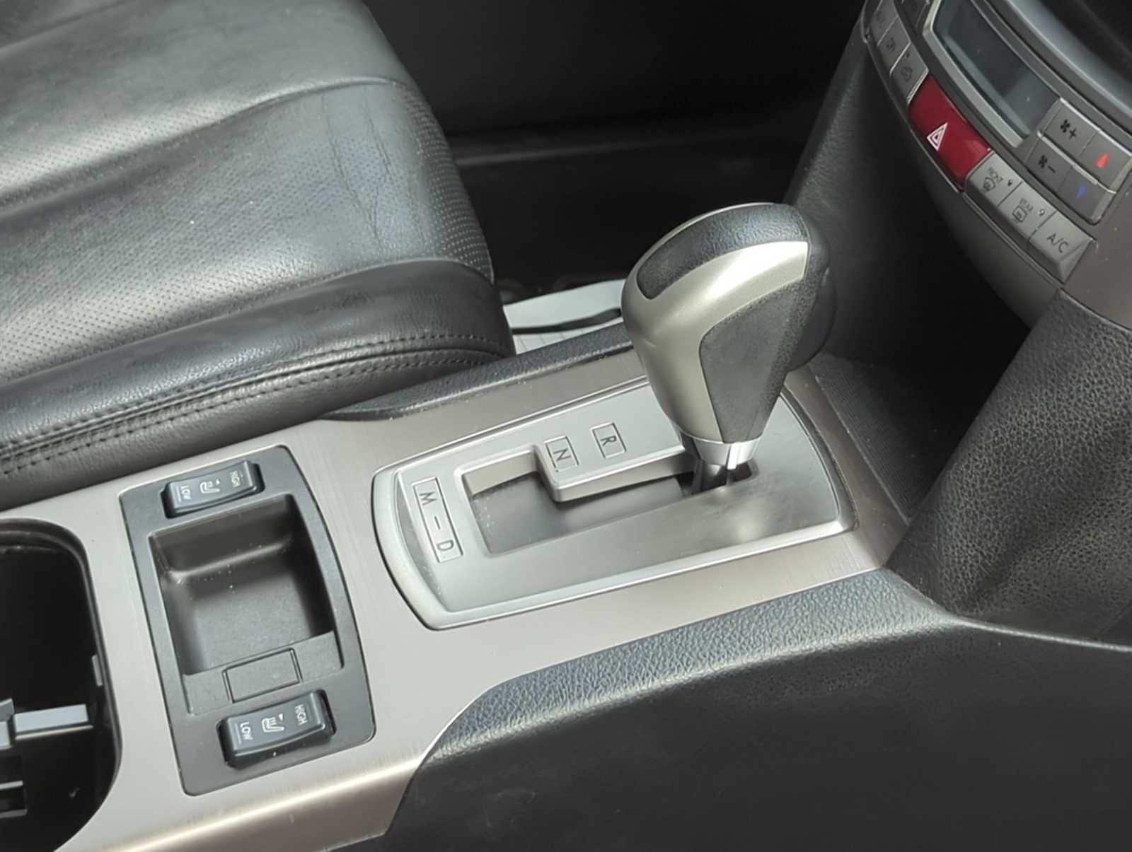2012 Subaru Outback 3.6R Limited 8