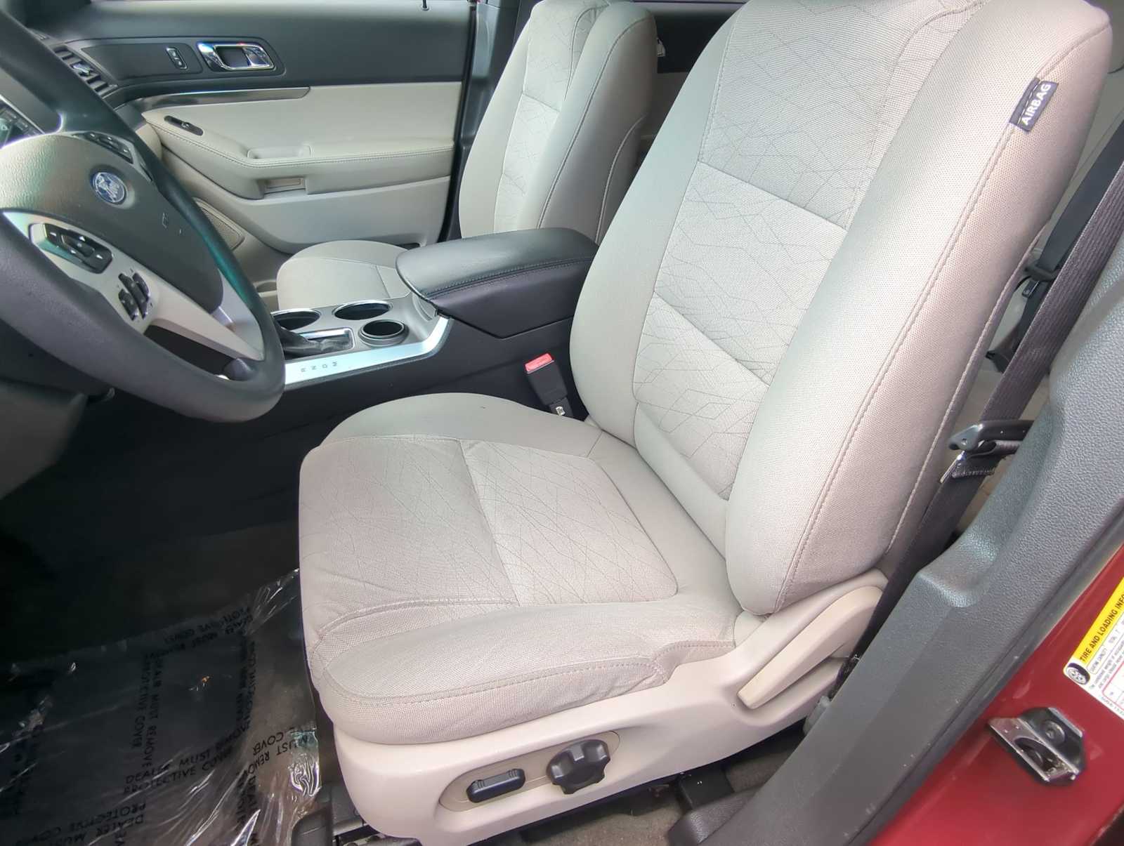 Thumbnail: 2013 Ford Explorer - 16