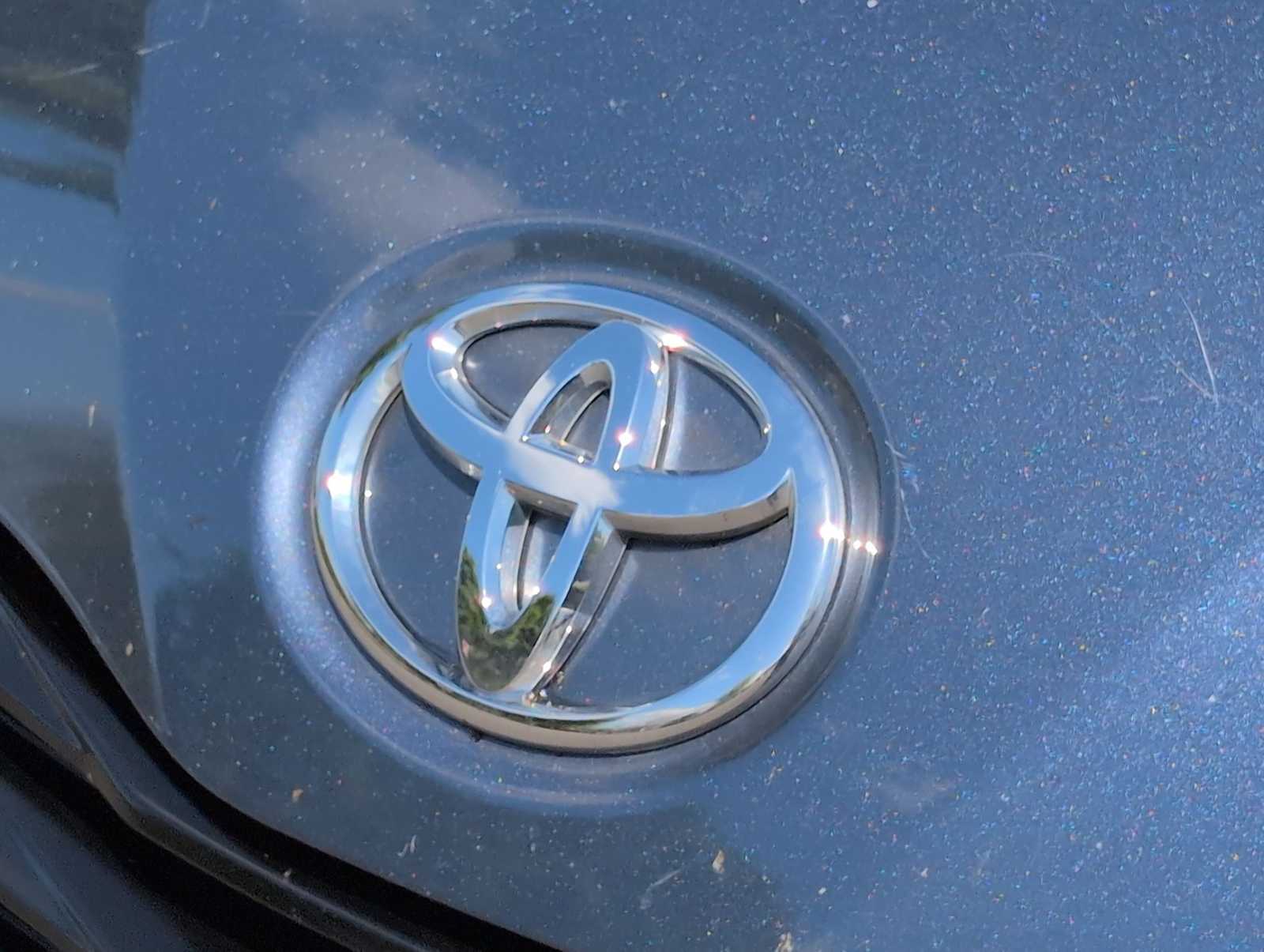 Thumbnail: 2014 Toyota Sienna - 12