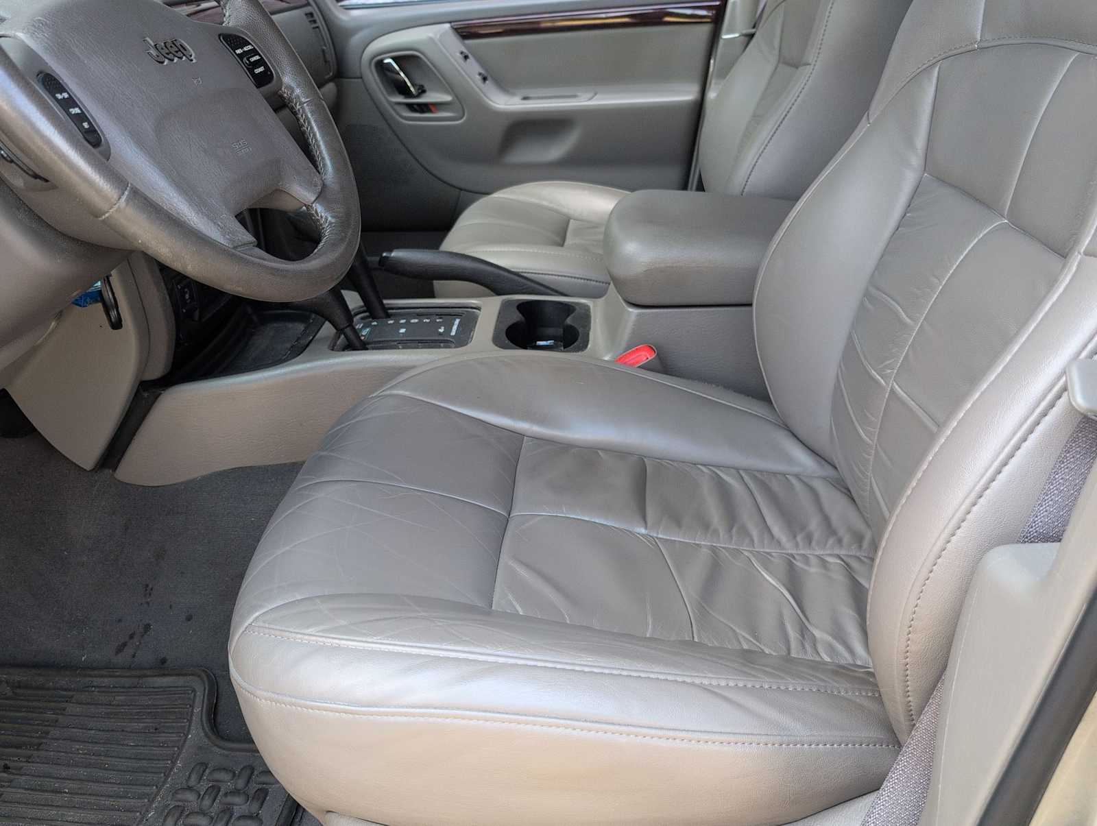 Thumbnail: 2004 Jeep Grand Cherokee - 16