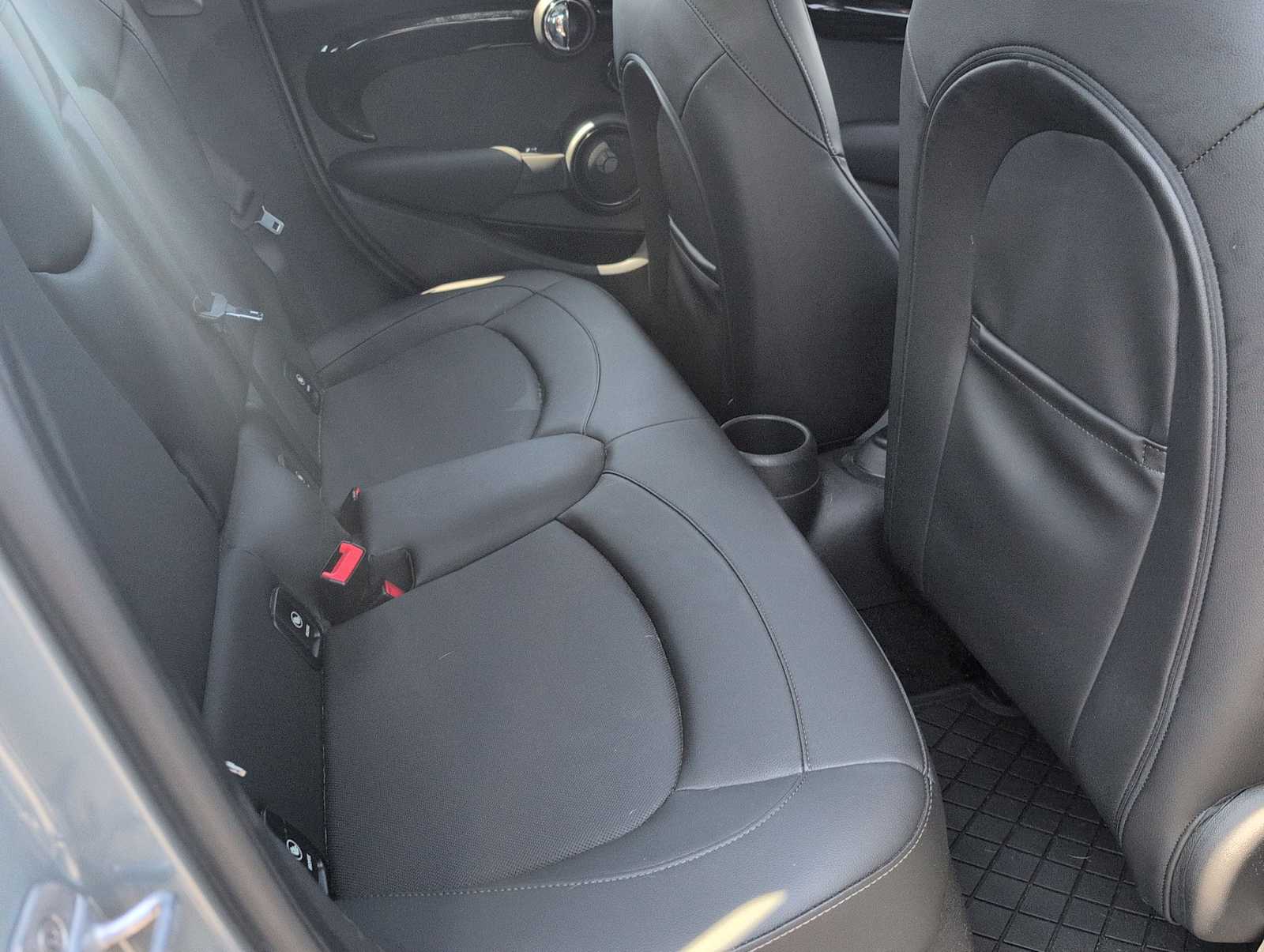 Thumbnail: 2020 MINI Cooper Hardtop - 19