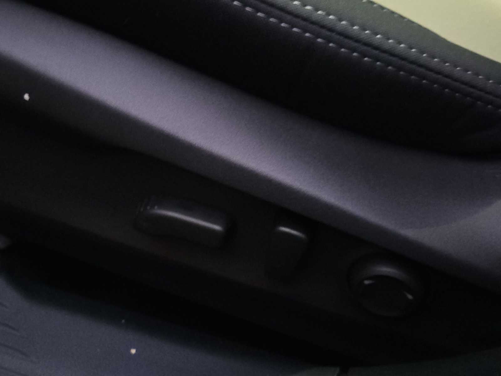 Thumbnail: 2025 Subaru Outback - 18