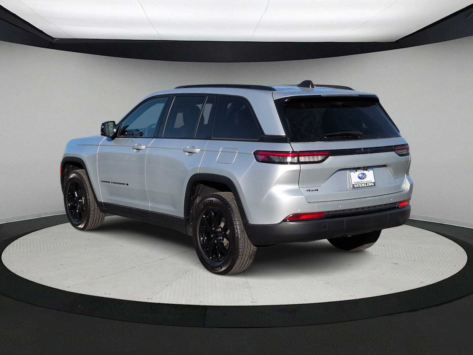 Thumbnail: 2024 Jeep Grand Cherokee - 6
