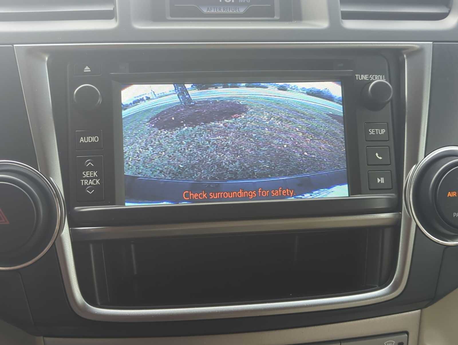 Thumbnail: 2013 Toyota Highlander - 30