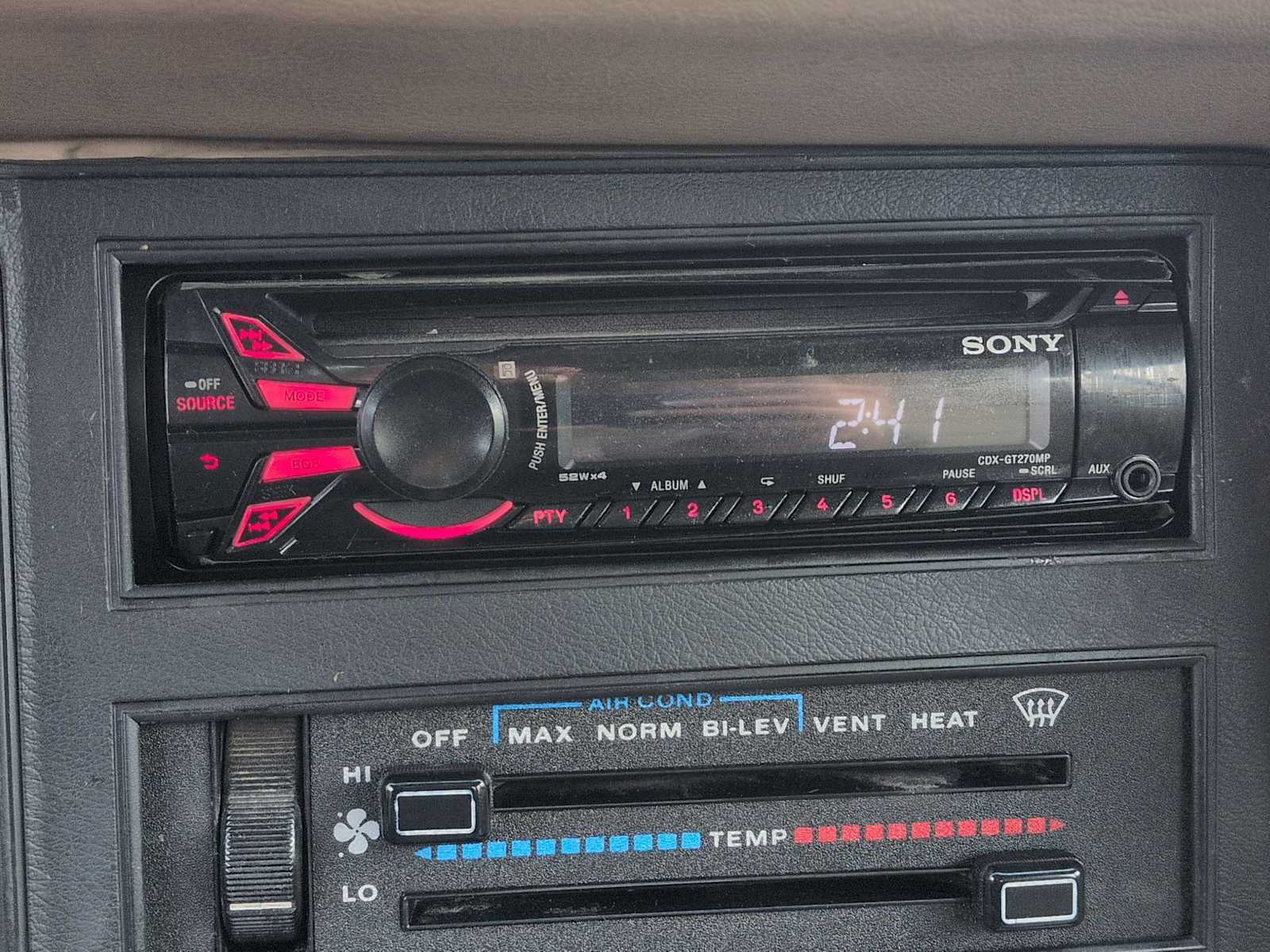 Thumbnail: 1994 Jeep Cherokee - 26