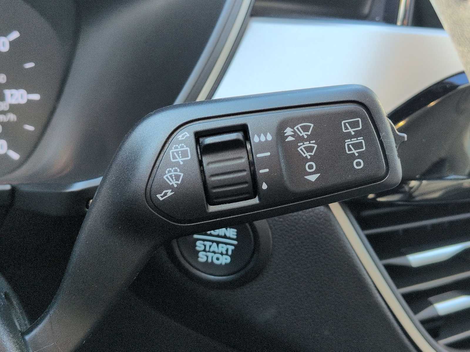 Thumbnail: 2022 Ford Escape - 26