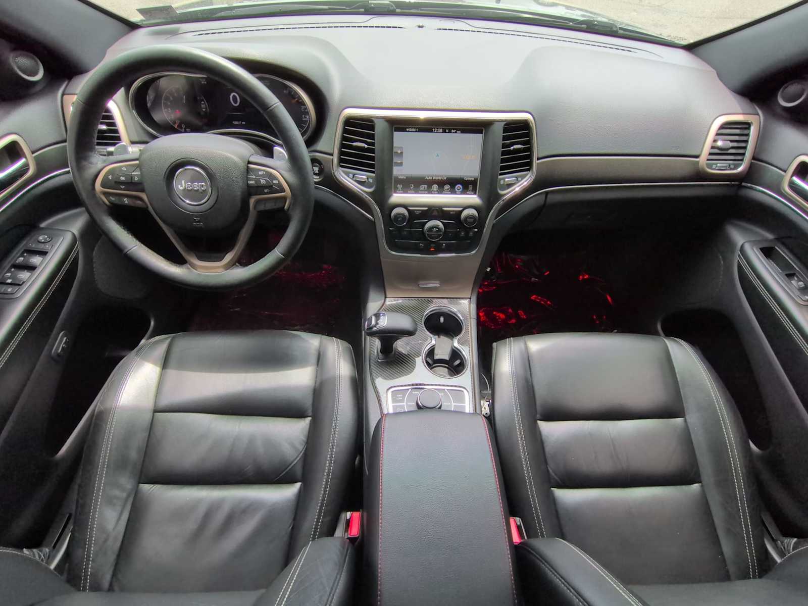 Thumbnail: 2015 Jeep Grand Cherokee - 16