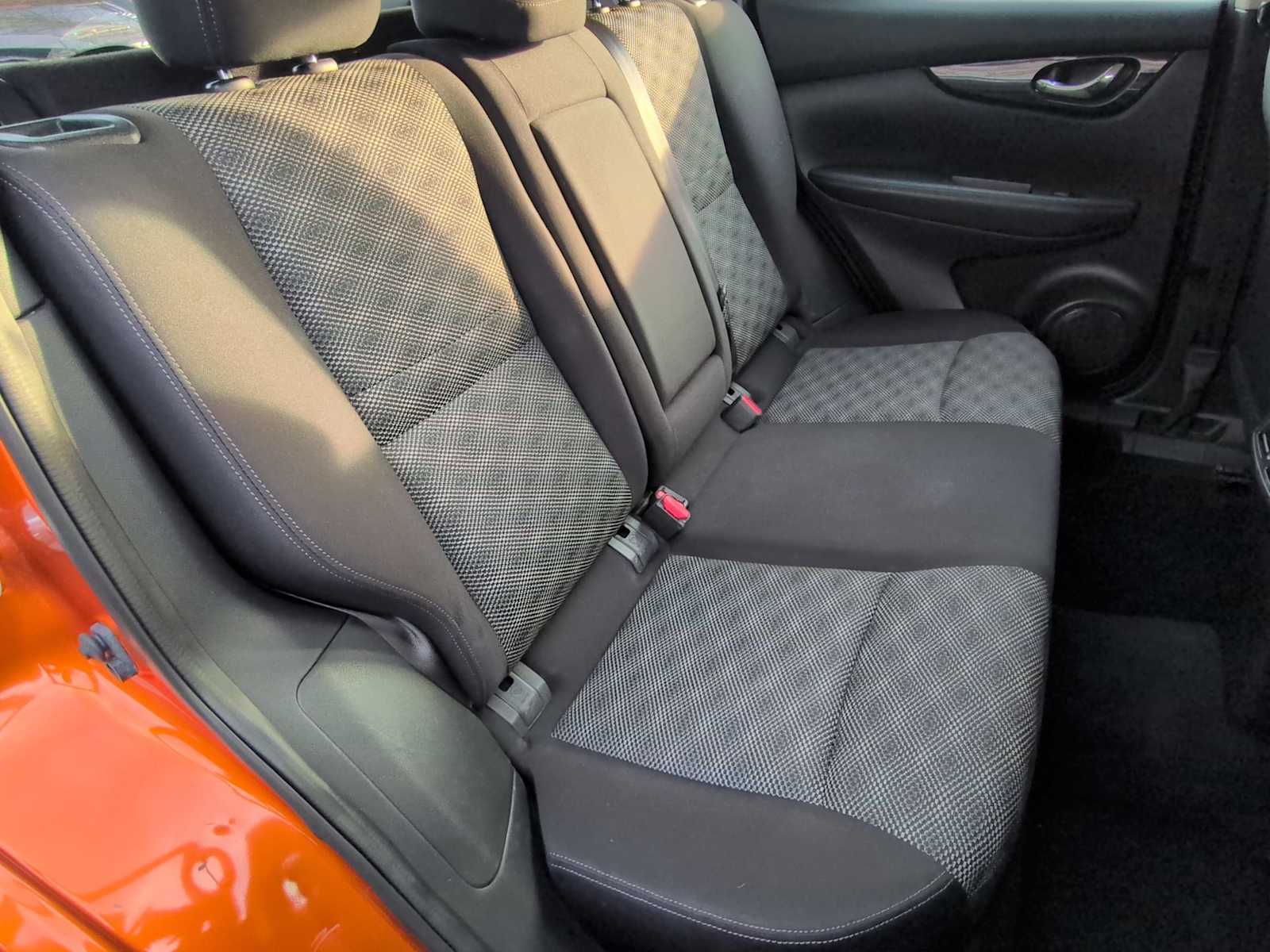 Thumbnail: 2017 Nissan Rogue Sport - 19