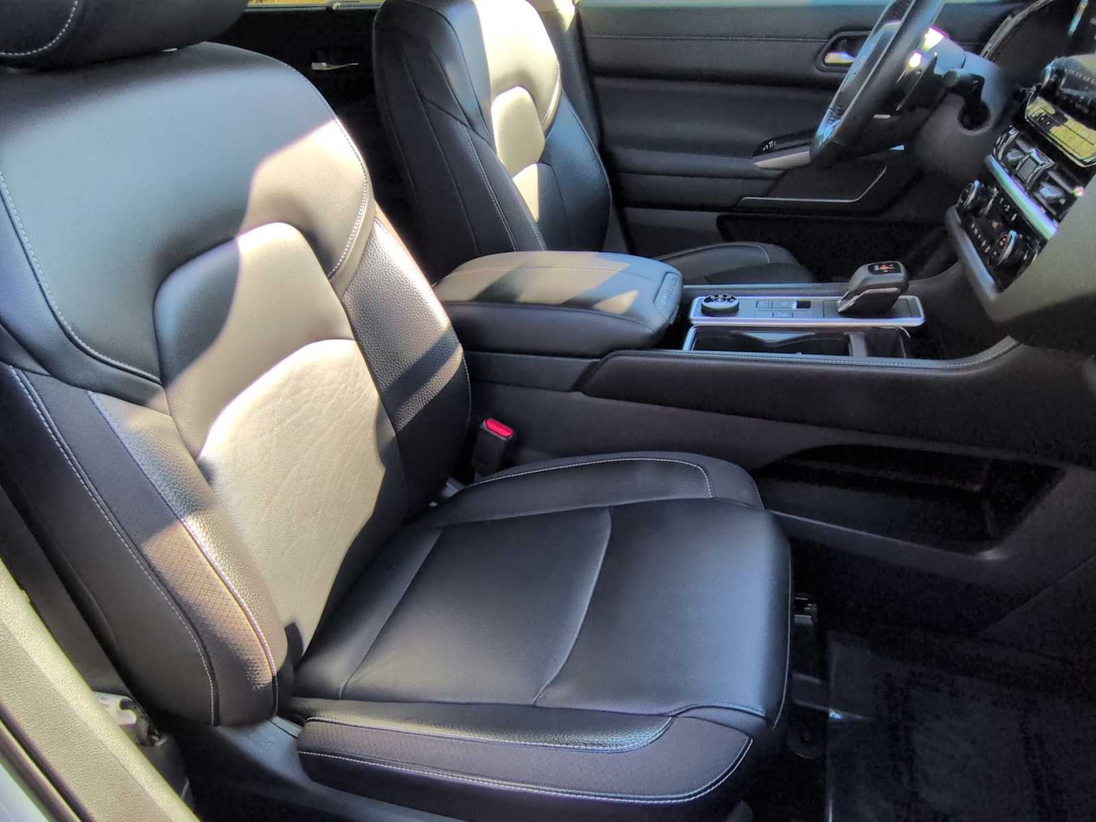 Thumbnail: 2022 Nissan Pathfinder - 22