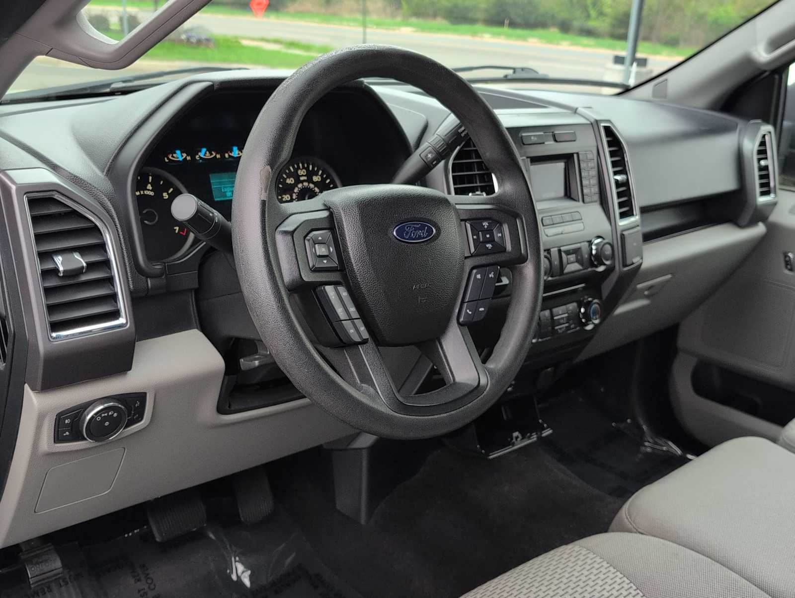 Thumbnail: 2016 Ford F-150 - 10