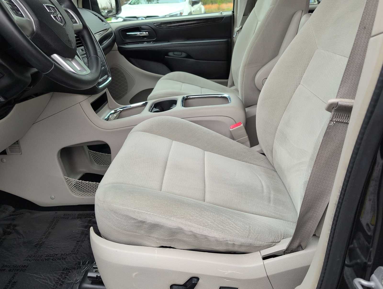 Thumbnail: 2012 Dodge Grand Caravan - 16