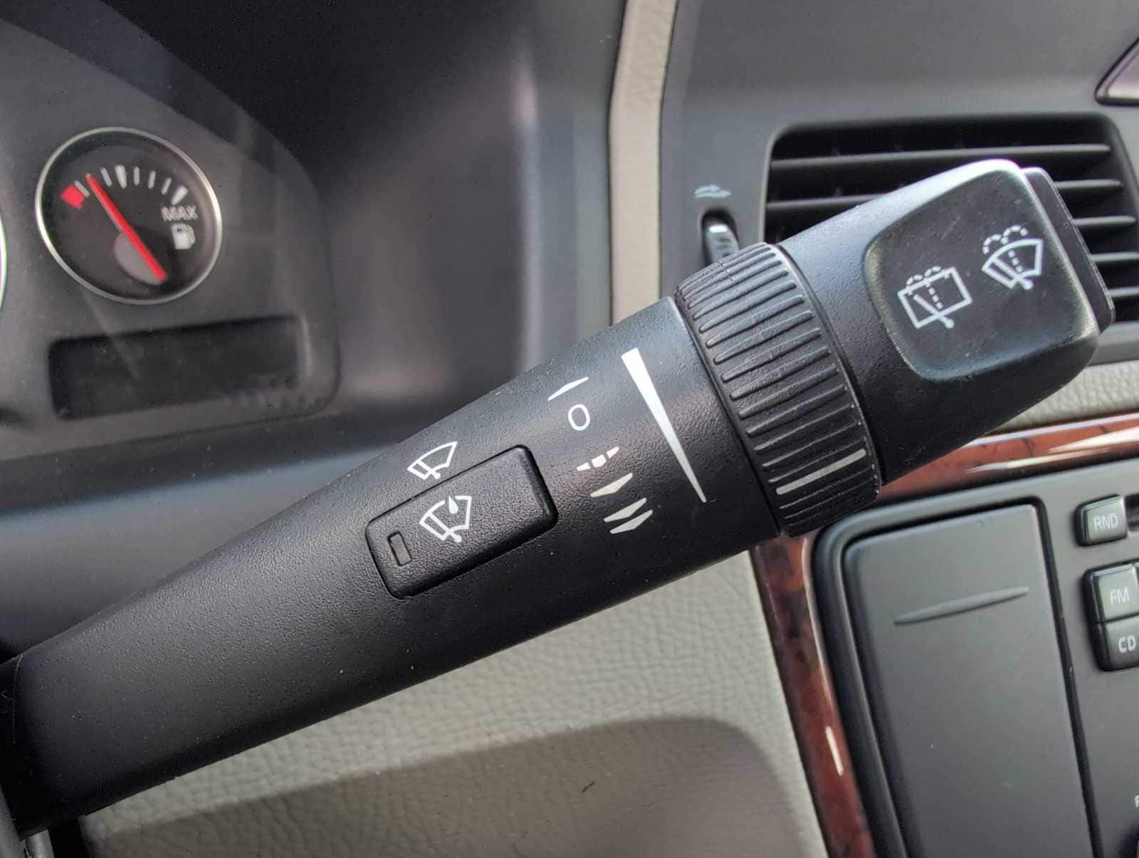 Thumbnail: 2005 Volvo XC70 - 25