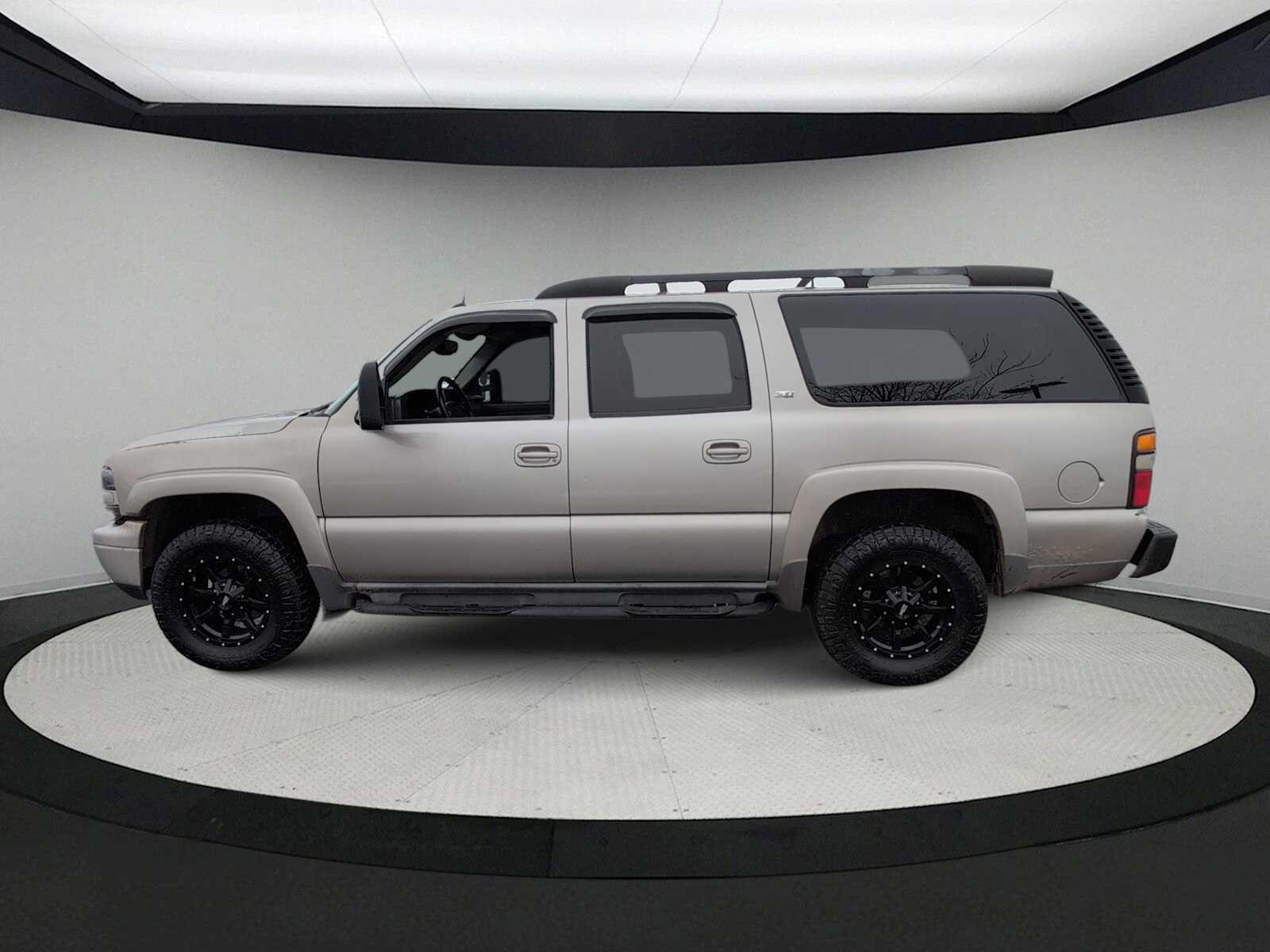 Thumbnail: 2005 Chevrolet Suburban - 5
