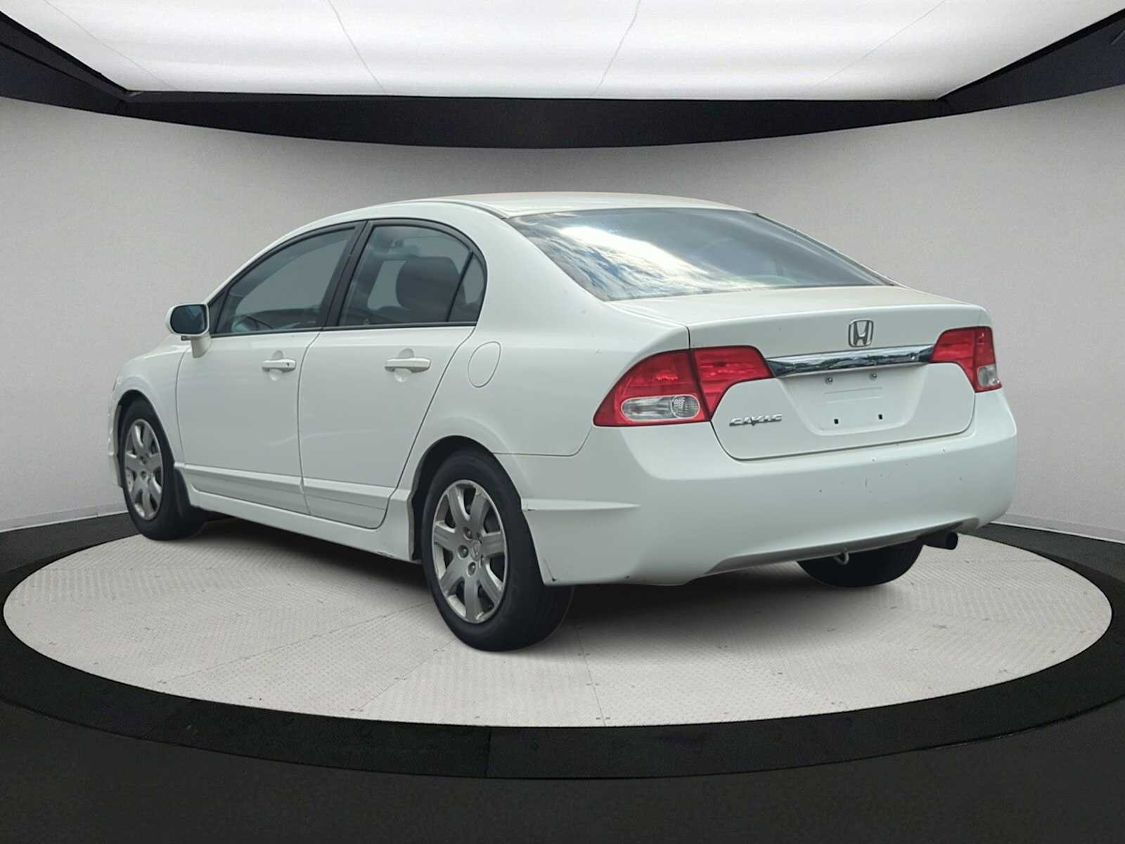 Thumbnail: 2011 Honda Civic - 6