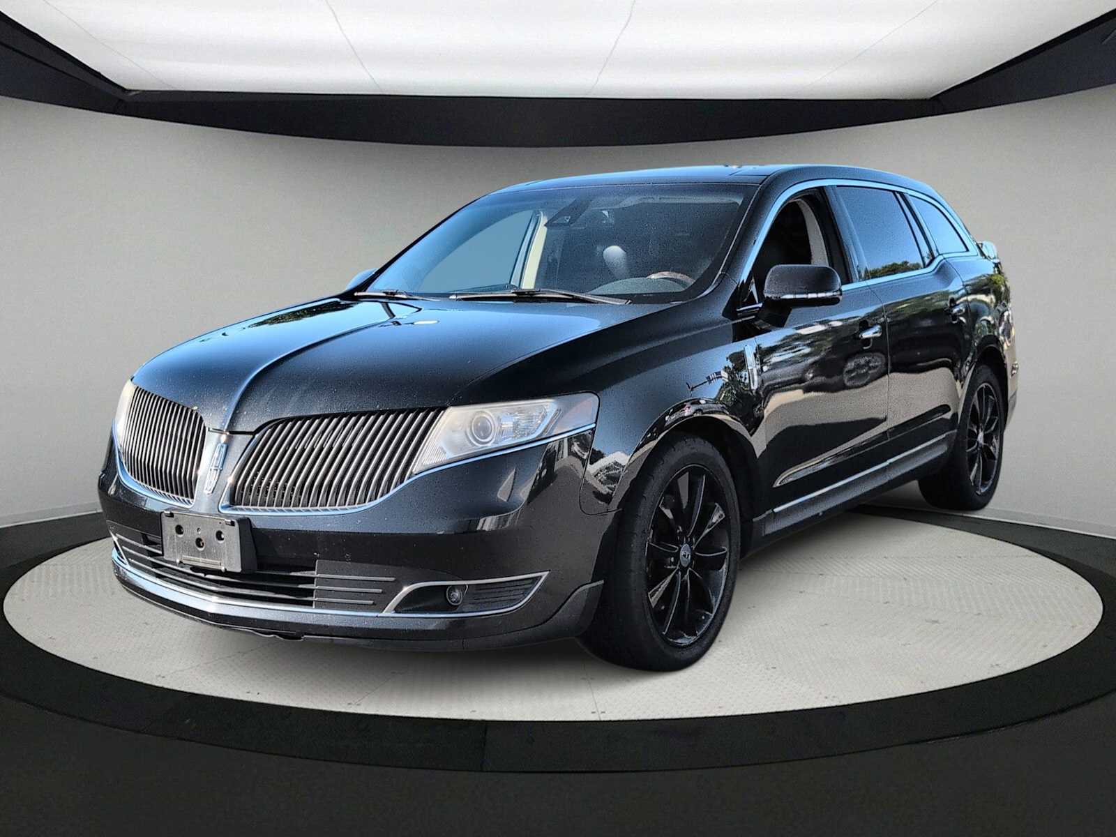 Thumbnail: 2014 Lincoln MKT - 3