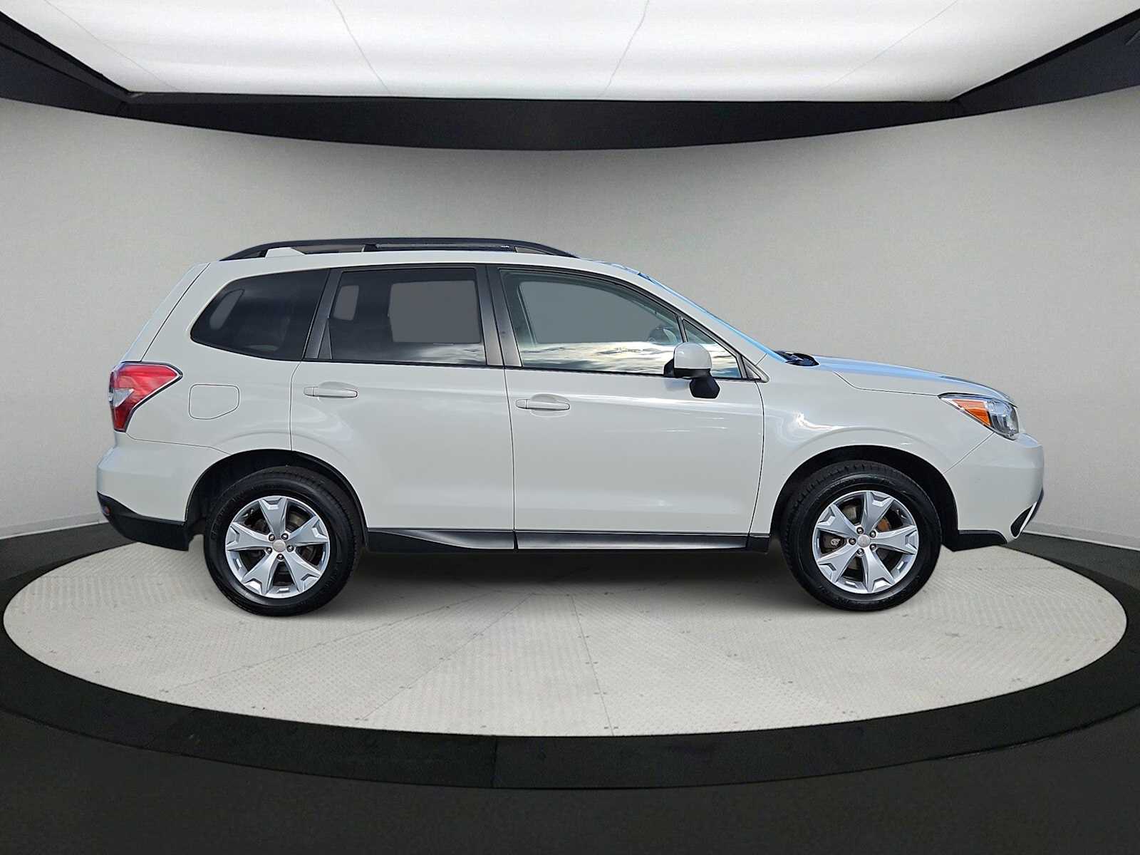 Thumbnail: 2016 Subaru Forester - 9