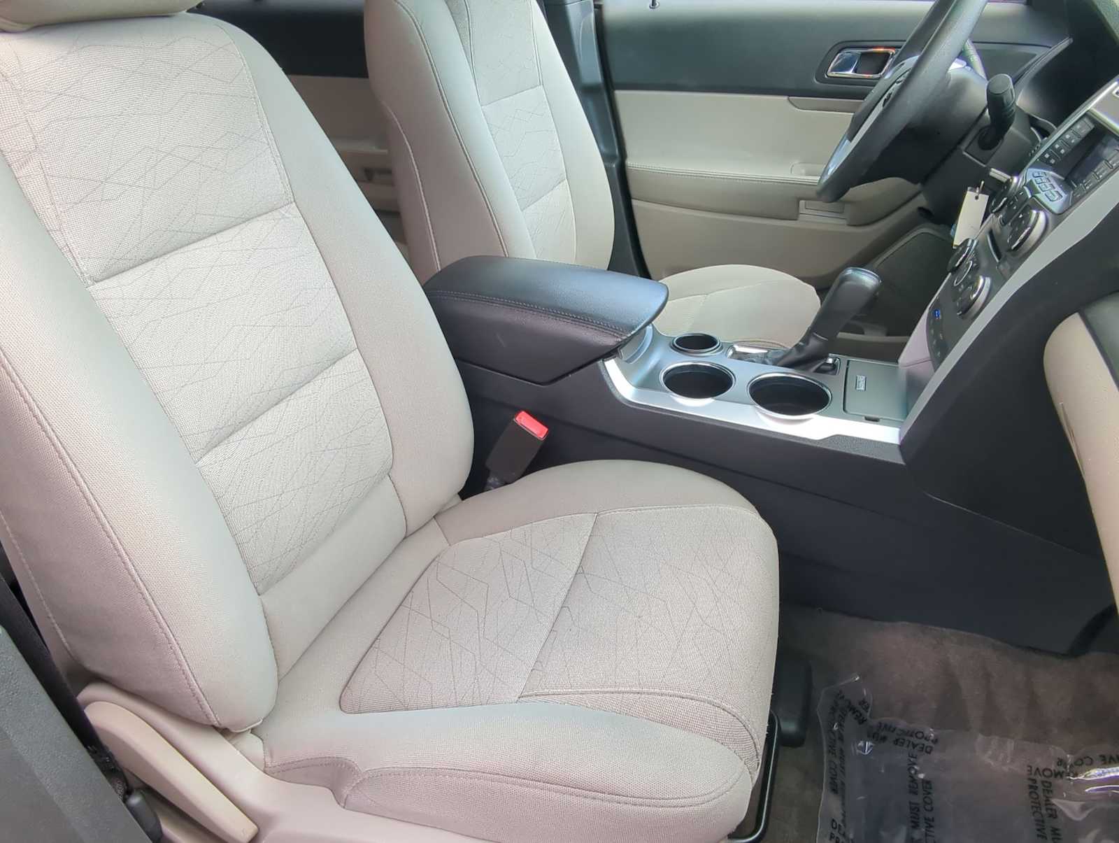 Thumbnail: 2013 Ford Explorer - 21