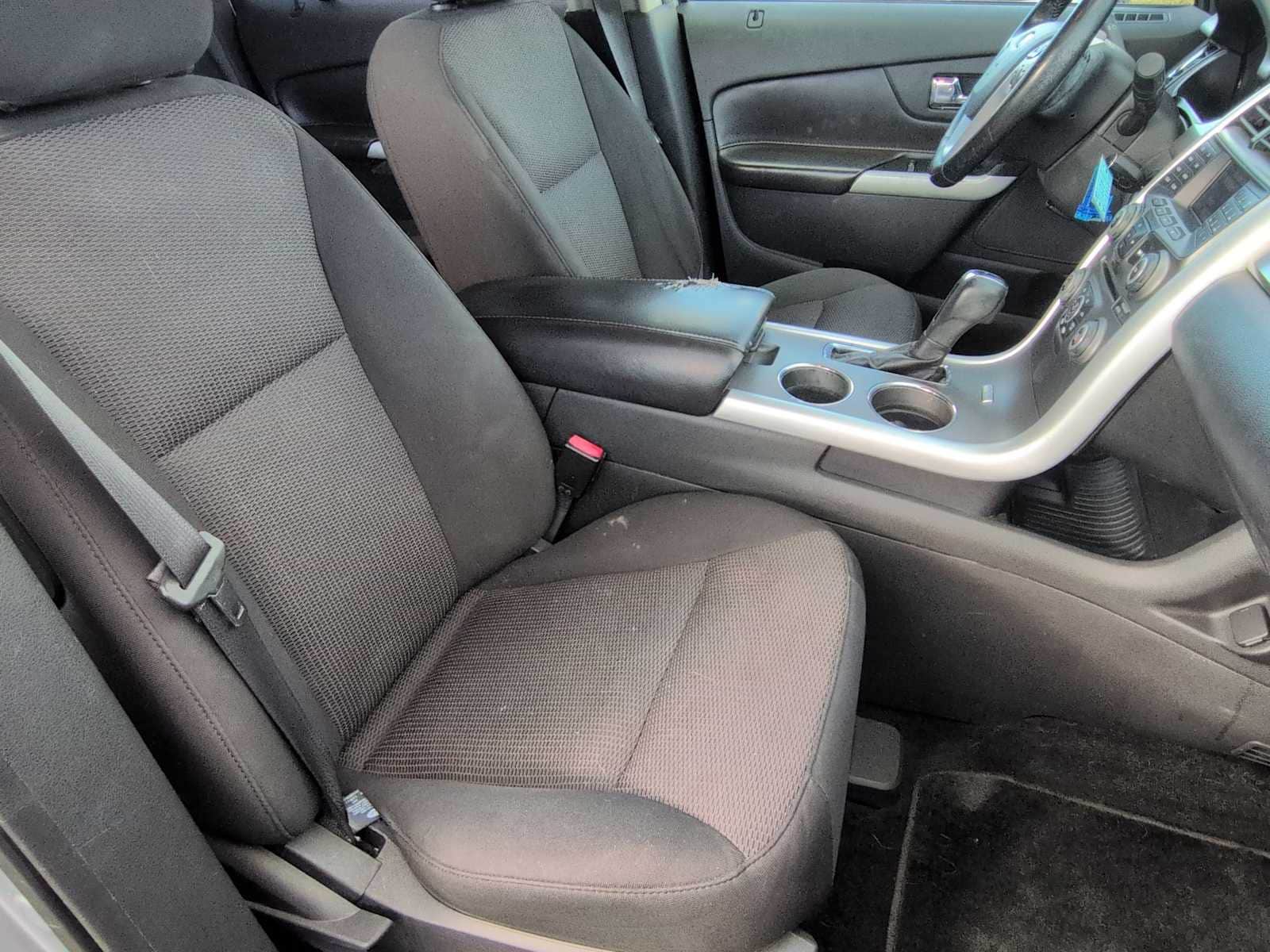 Thumbnail: 2013 Ford Edge - 21