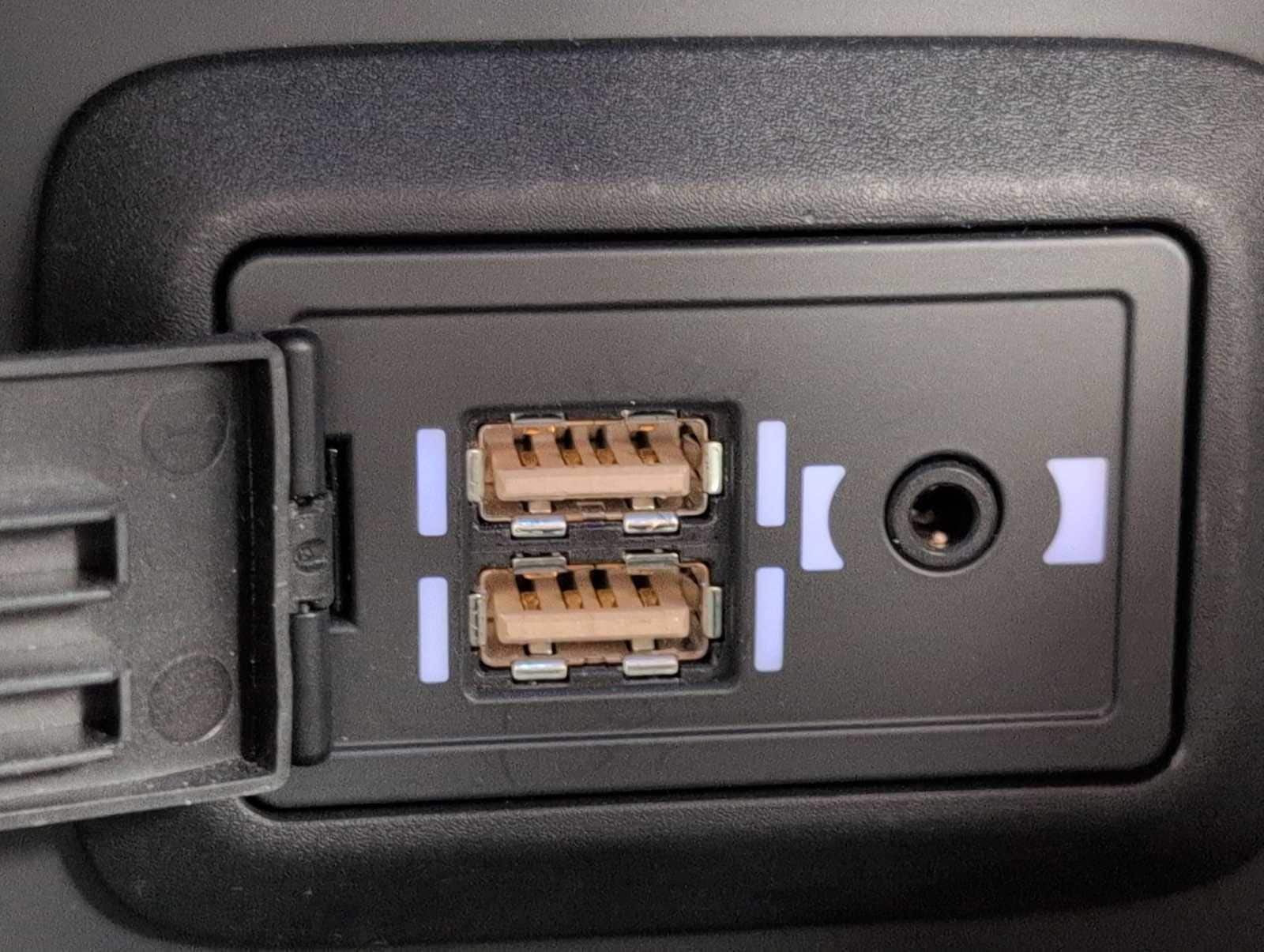 Thumbnail: 2021 Toyota Venza - 31