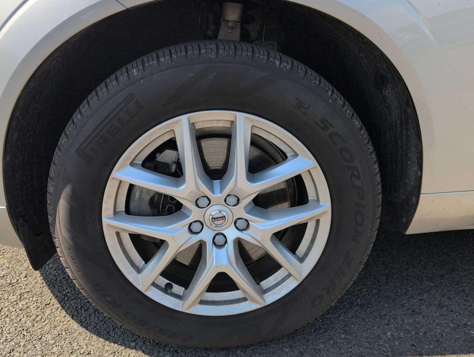 Thumbnail: 2021 Volvo XC60 - 14