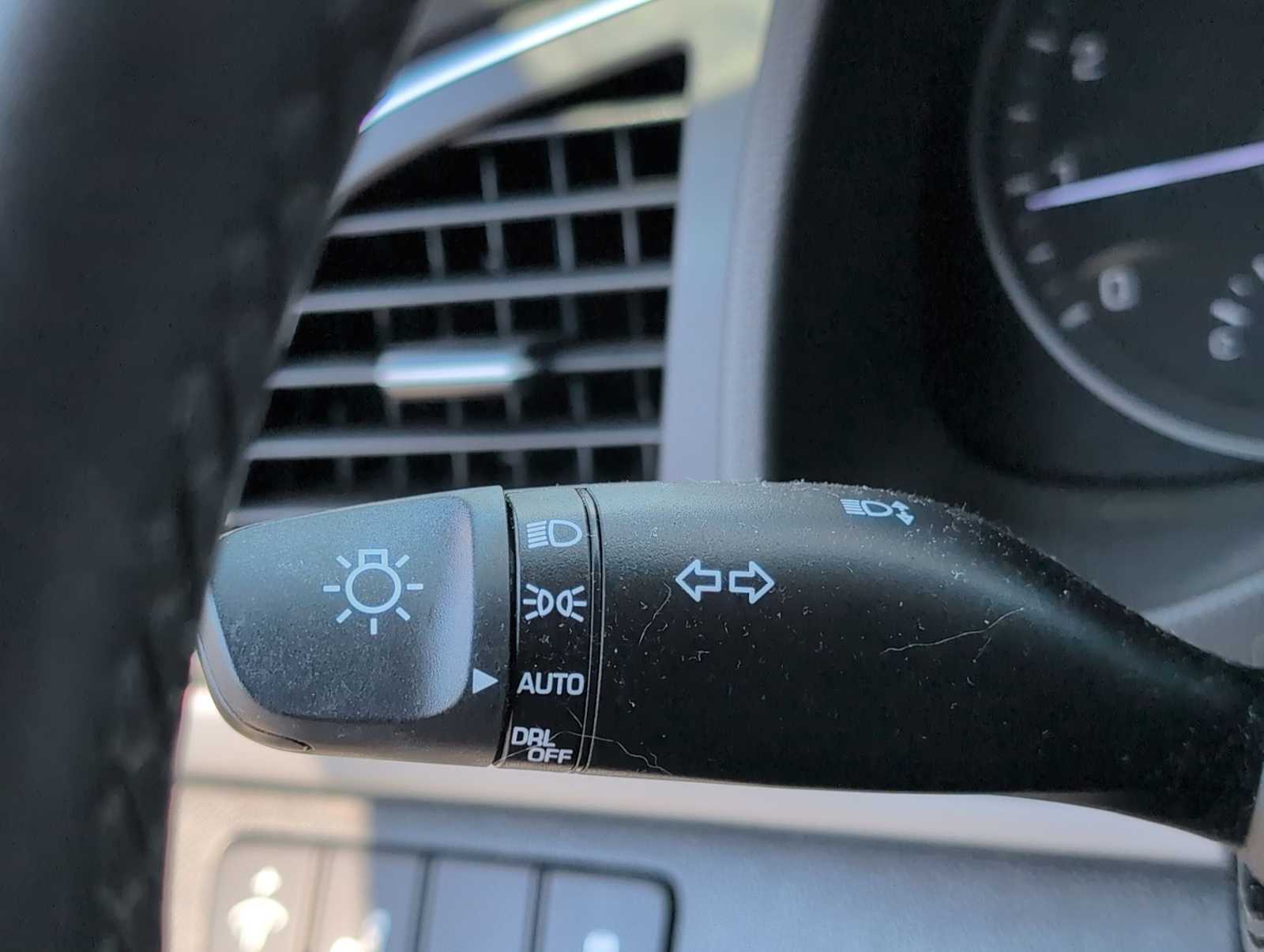 Thumbnail: 2018 Hyundai Elantra - 24