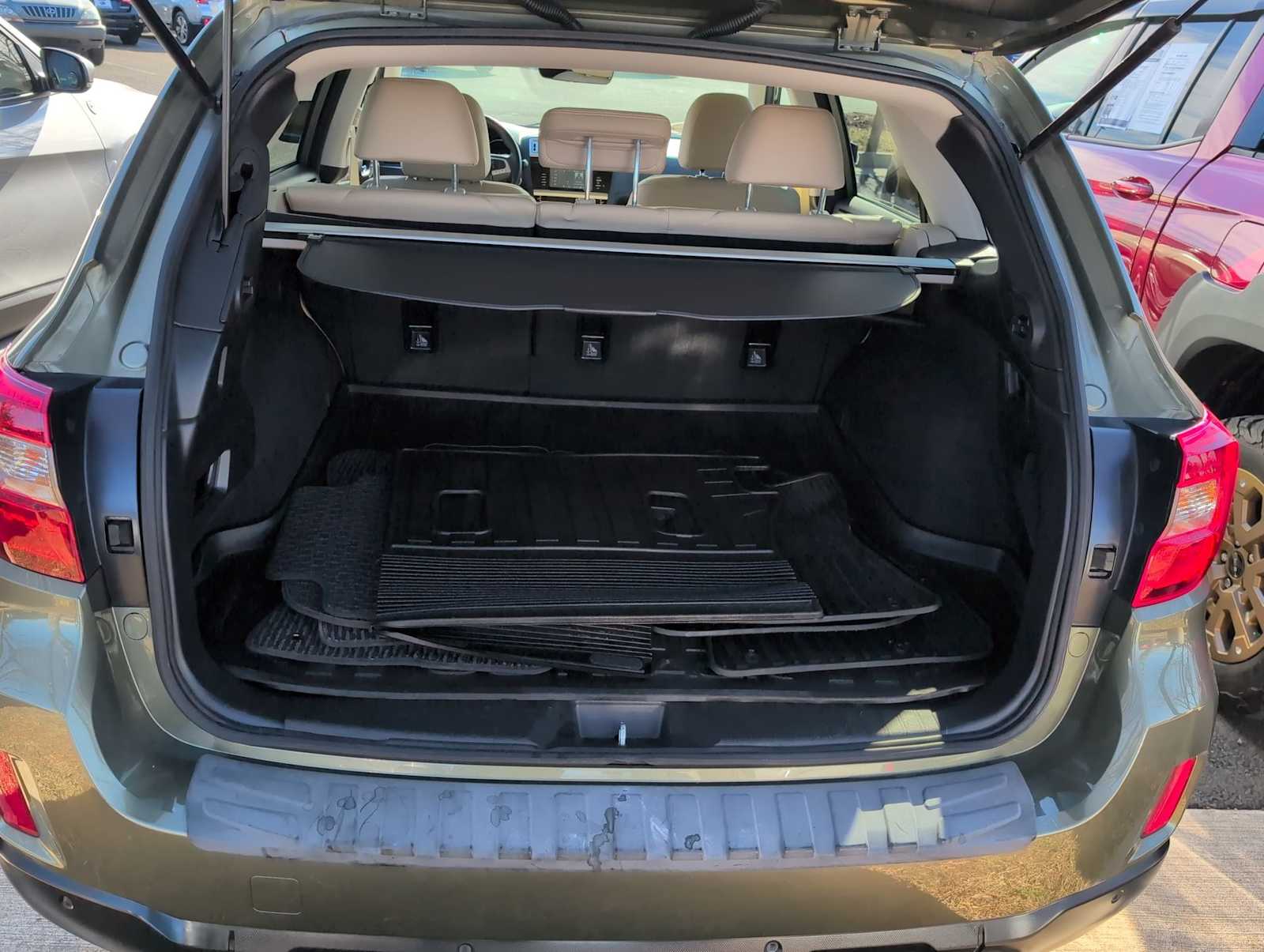 Thumbnail: 2017 Subaru Outback - 36