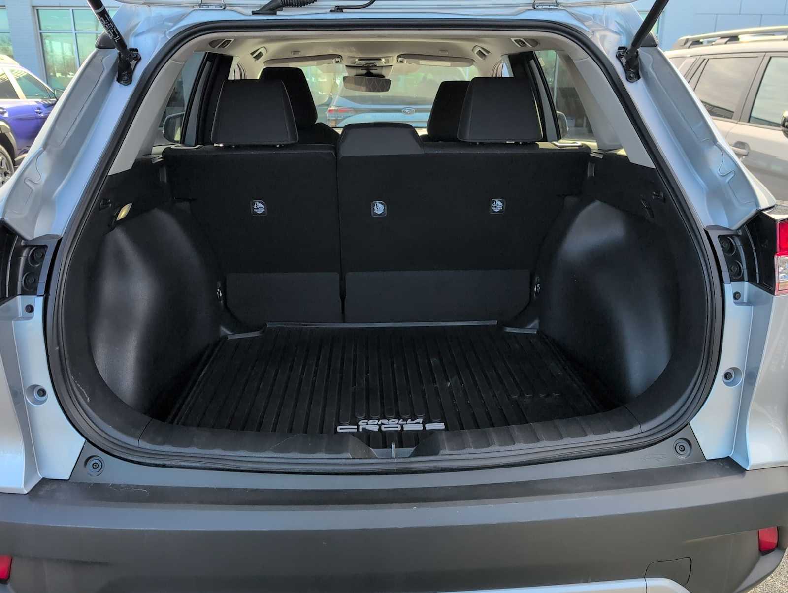 Thumbnail: 2024 Toyota Corolla Cross - 33